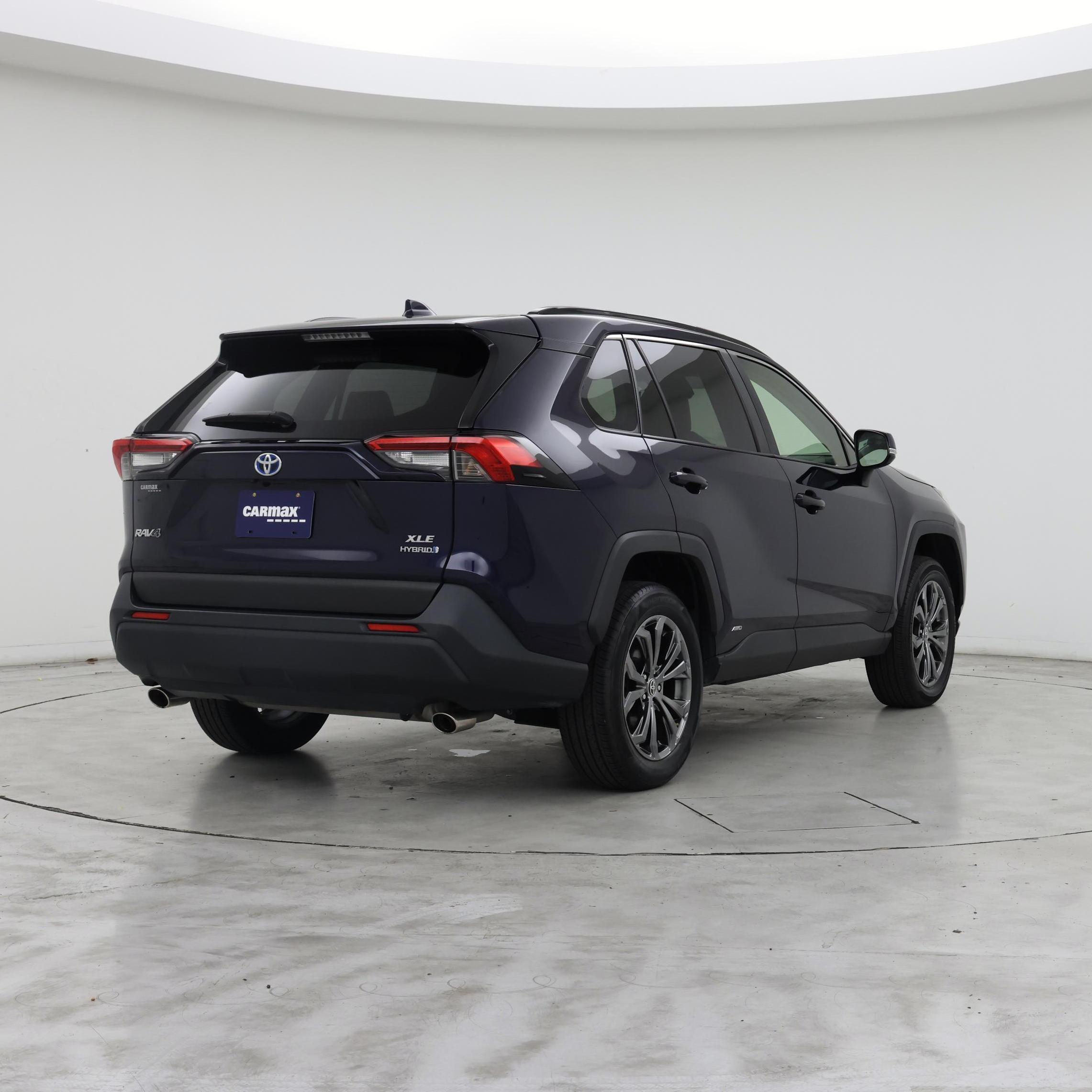 Thumbnail: 2022 Toyota RAV4 - 8