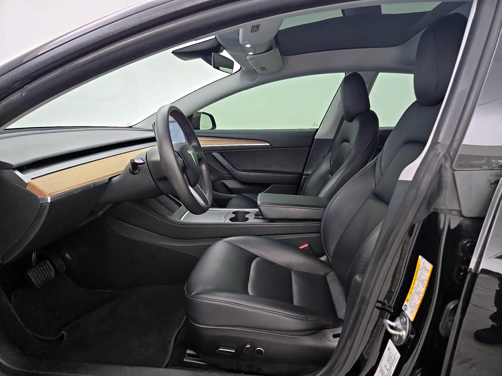 Thumbnail: 2021 Tesla Model 3 - 11