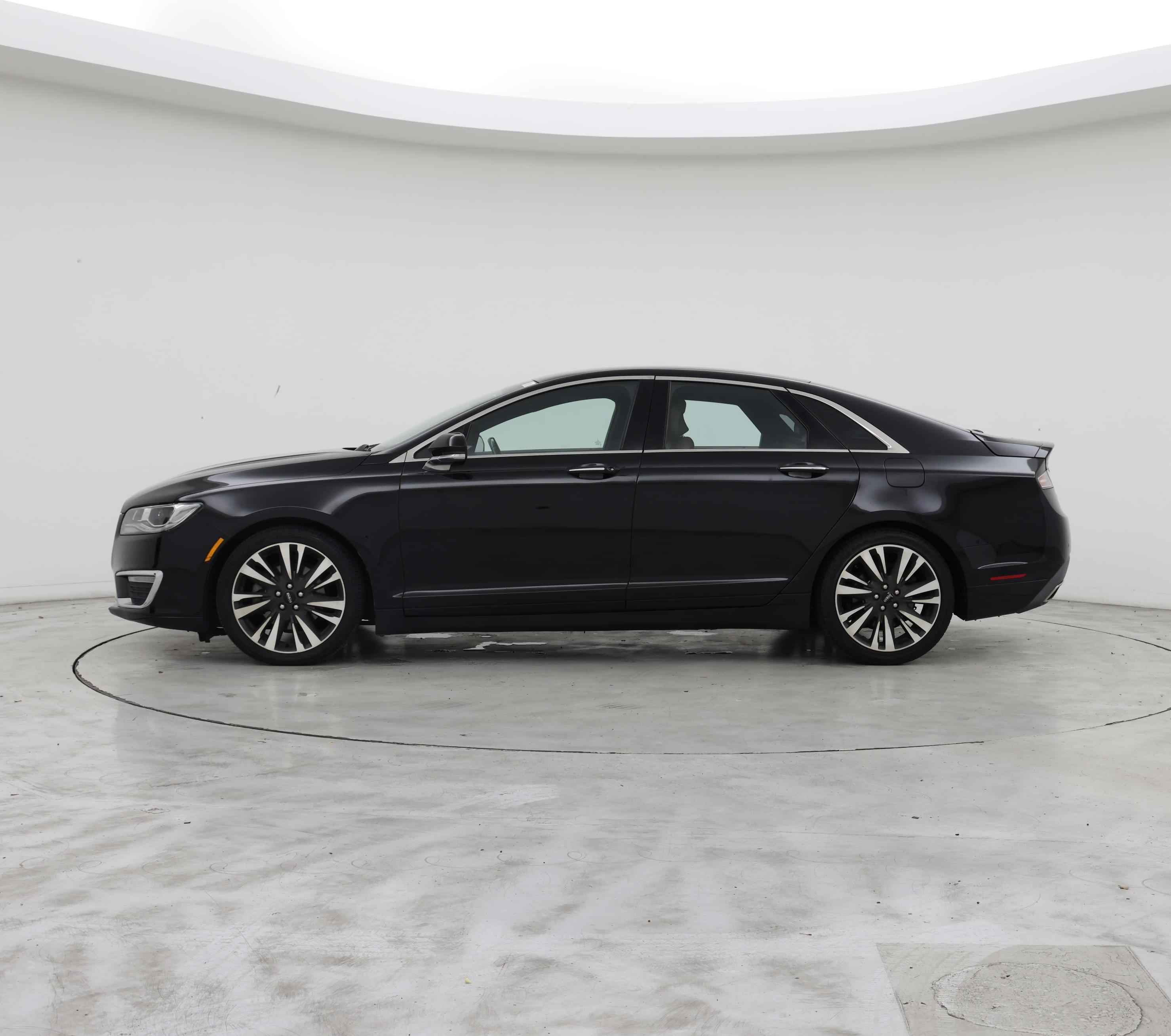Thumbnail: 2017 Lincoln MKZ - 3