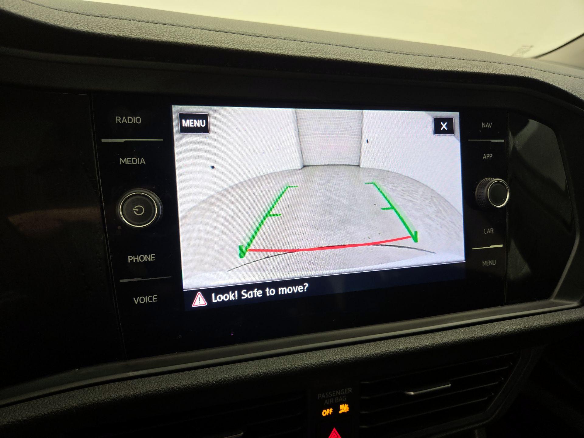 Thumbnail: 2019 Volkswagen Jetta - 15