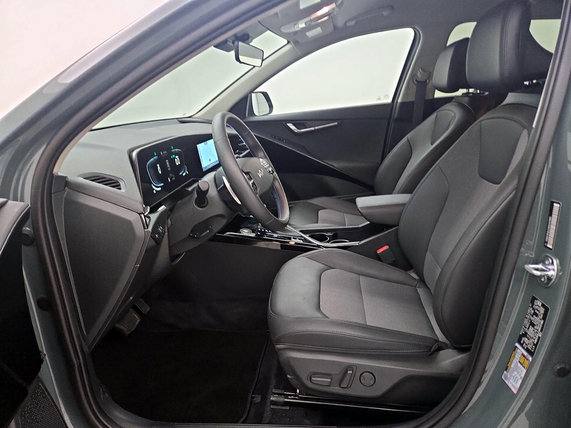 Thumbnail: 2024 Kia Niro - 11