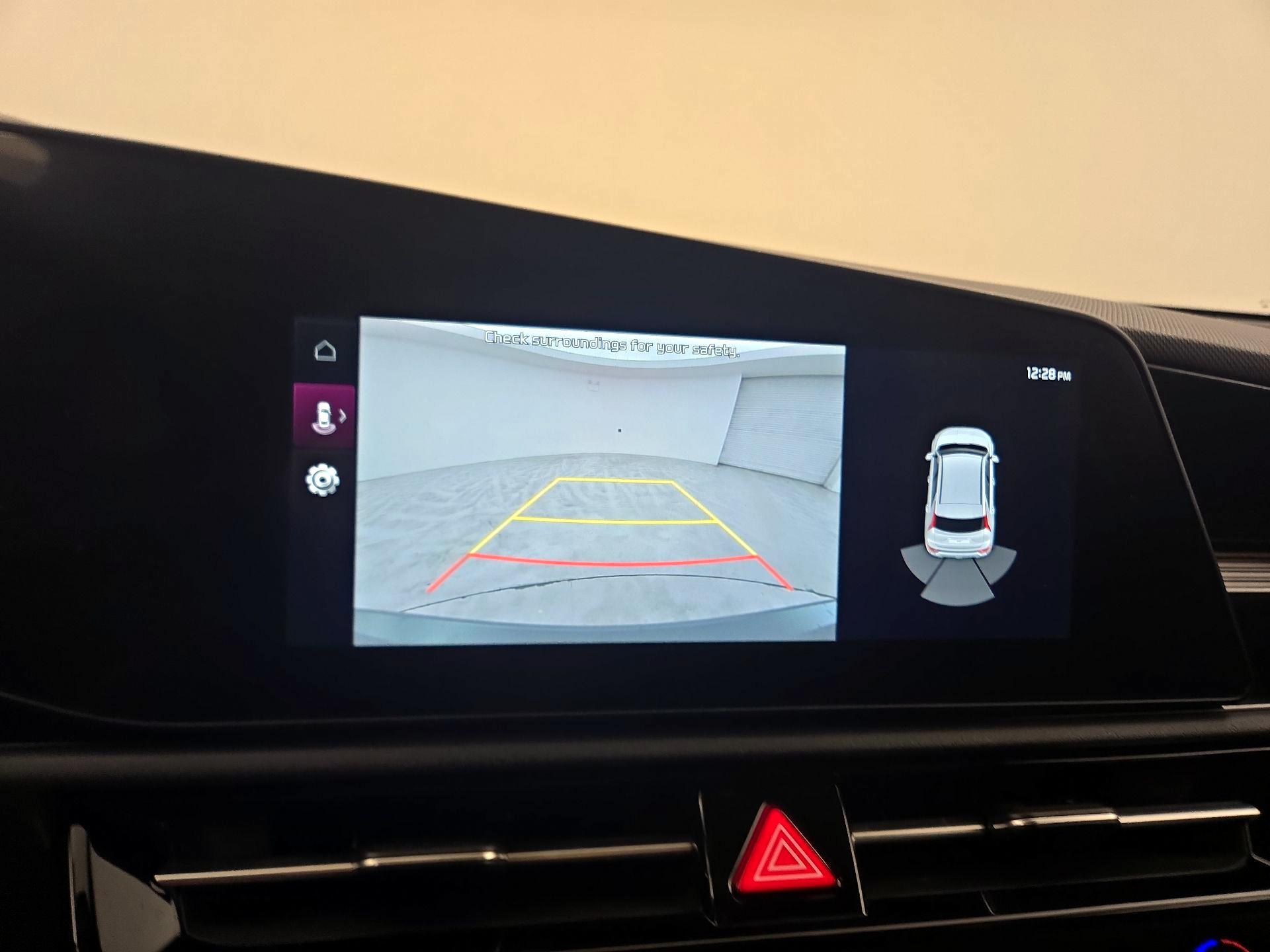 Thumbnail: 2024 Kia Niro - 15