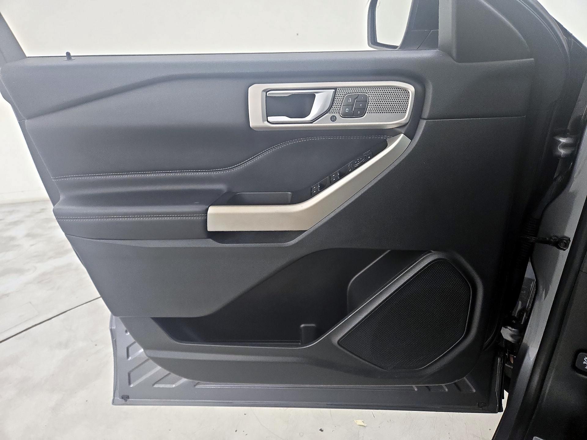 Thumbnail: 2021 Ford Explorer - 12
