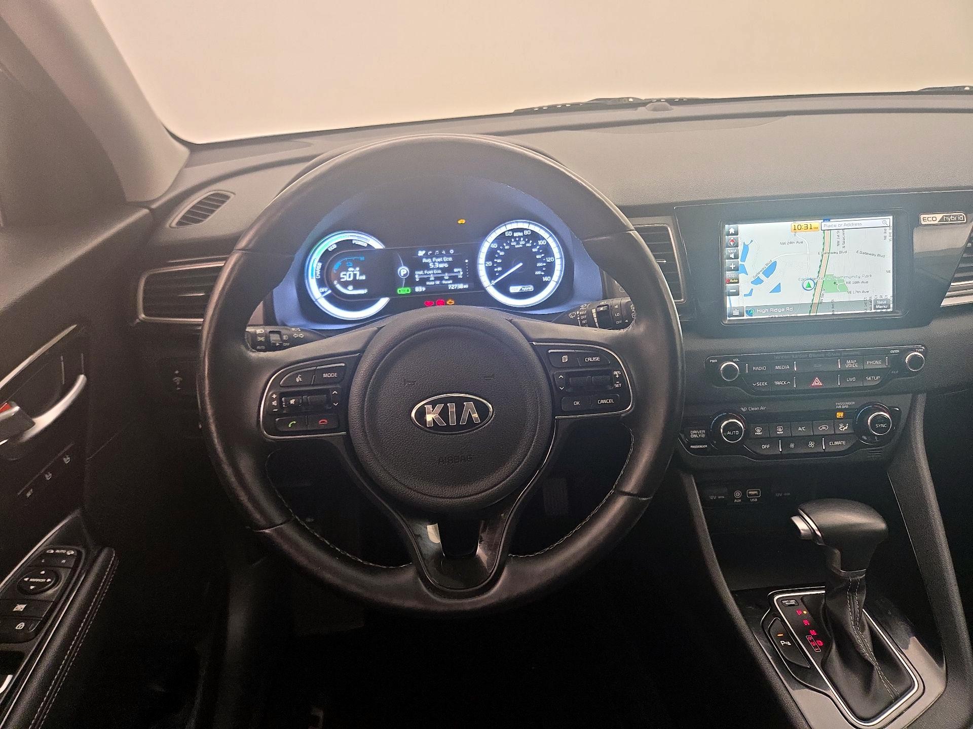 Thumbnail: 2017 Kia Niro - 10