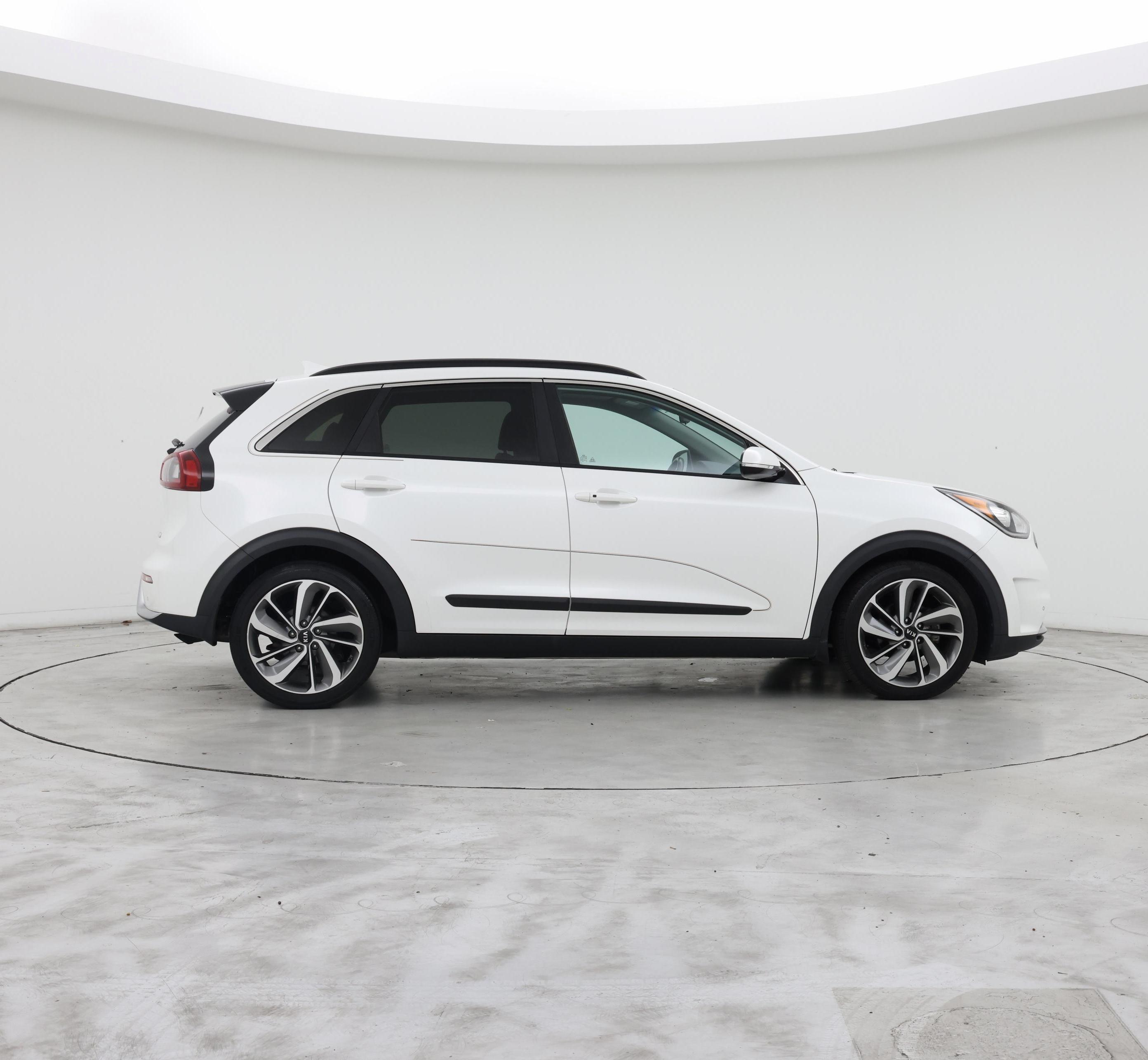 Thumbnail: 2017 Kia Niro - 7