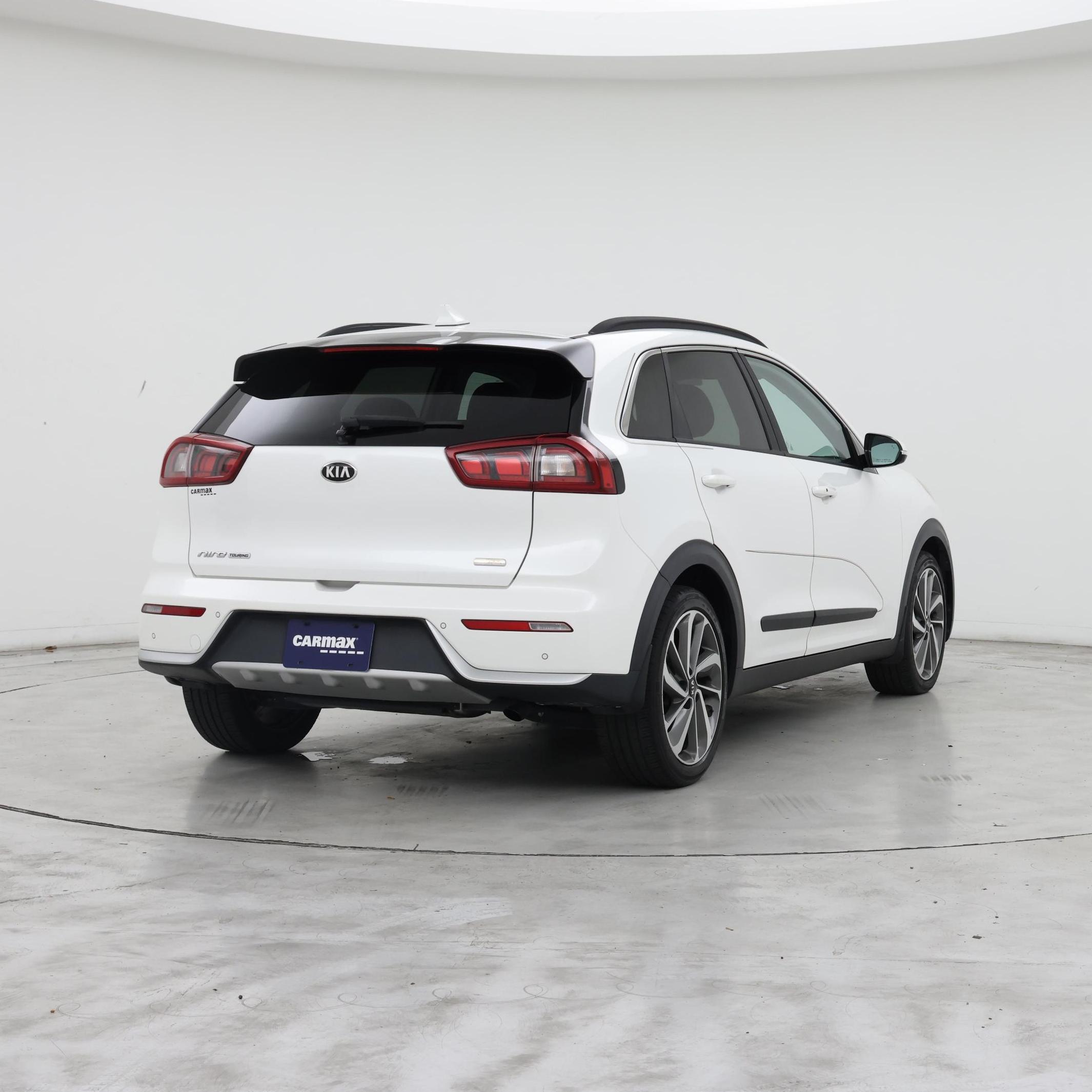 Thumbnail: 2017 Kia Niro - 8