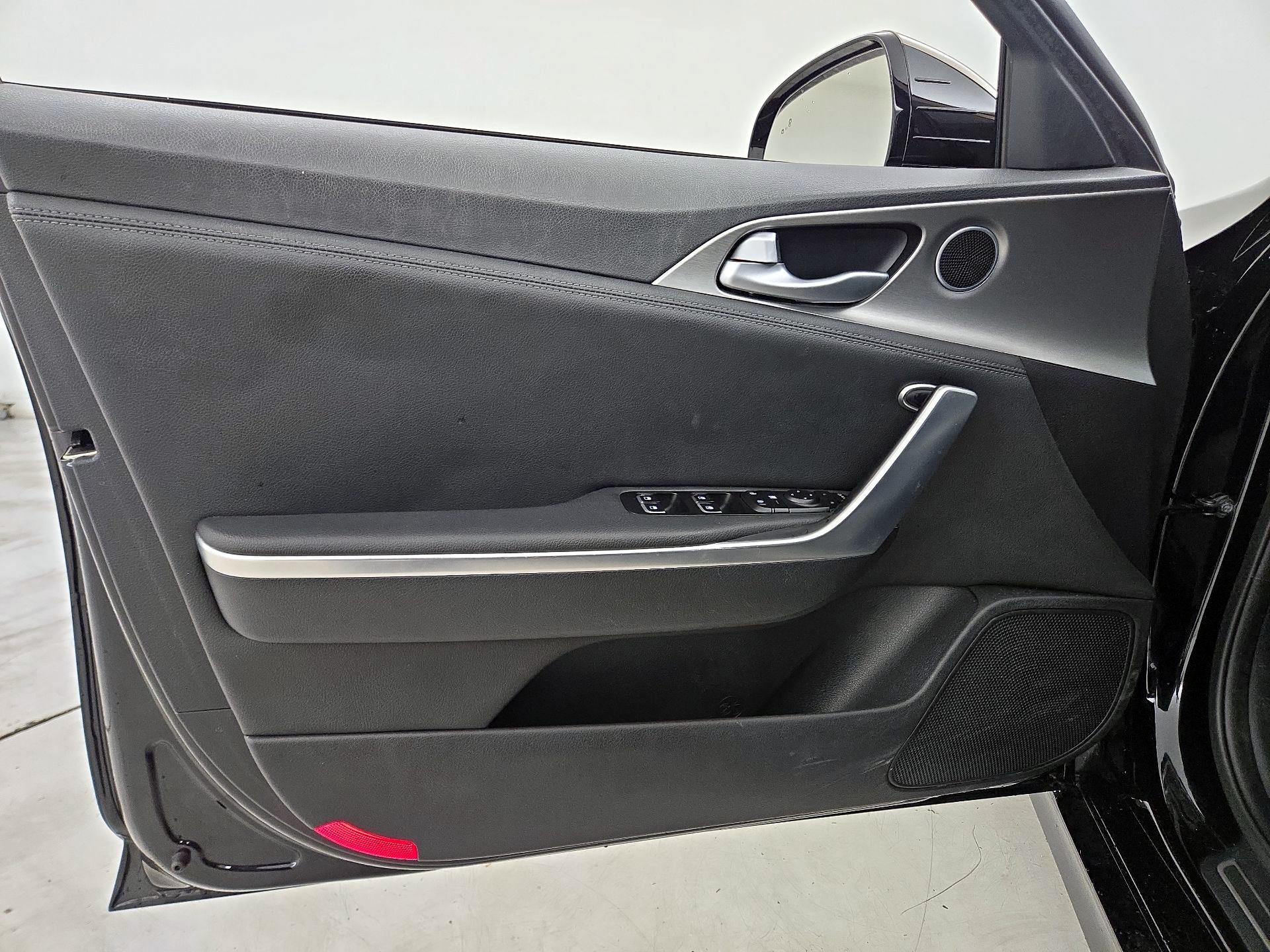 Thumbnail: 2019 Kia Stinger - 12