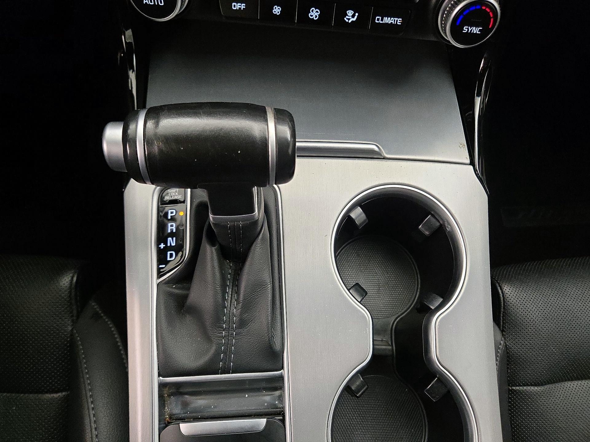 Thumbnail: 2019 Kia Stinger - 17