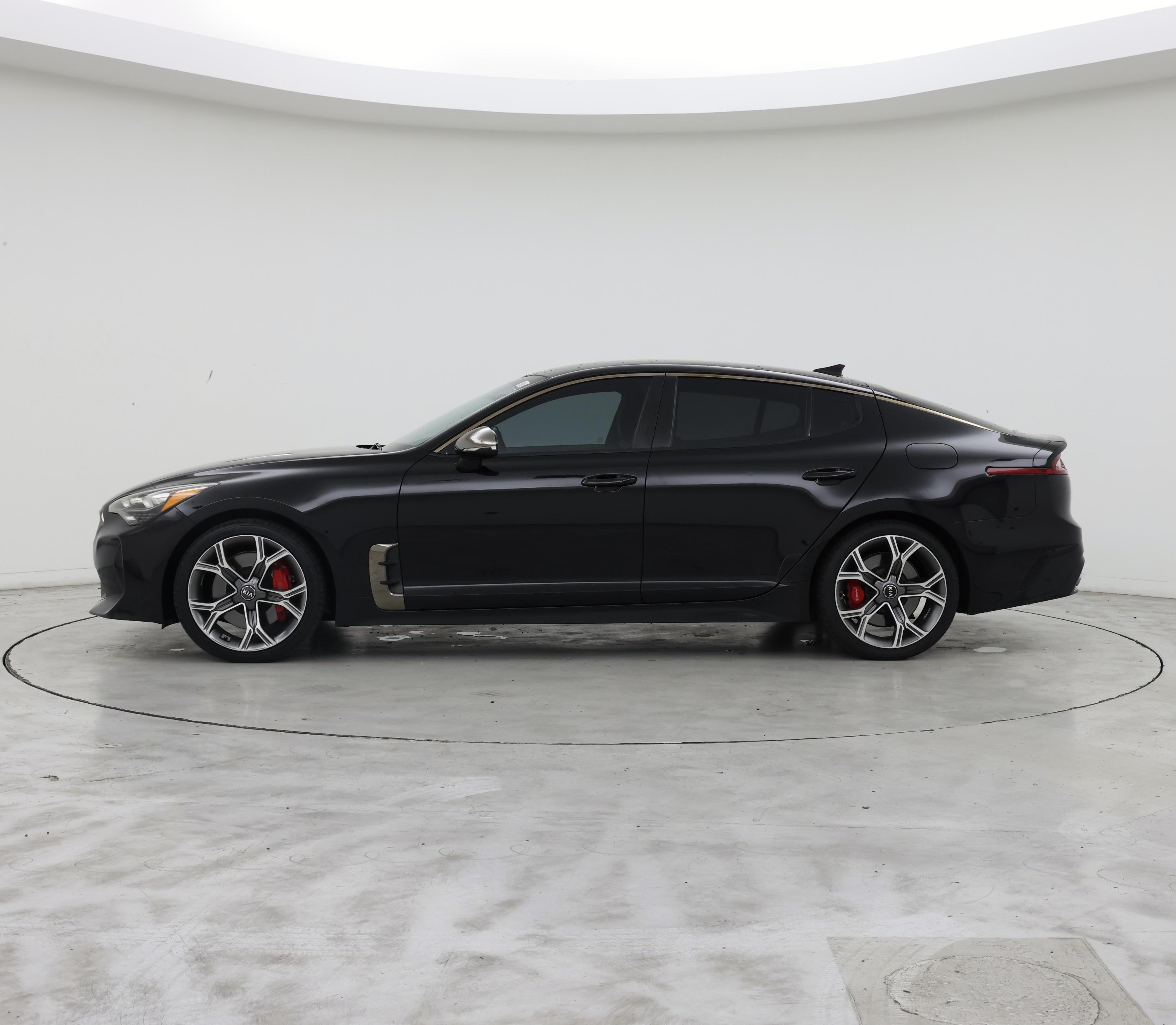 Thumbnail: 2019 Kia Stinger - 3
