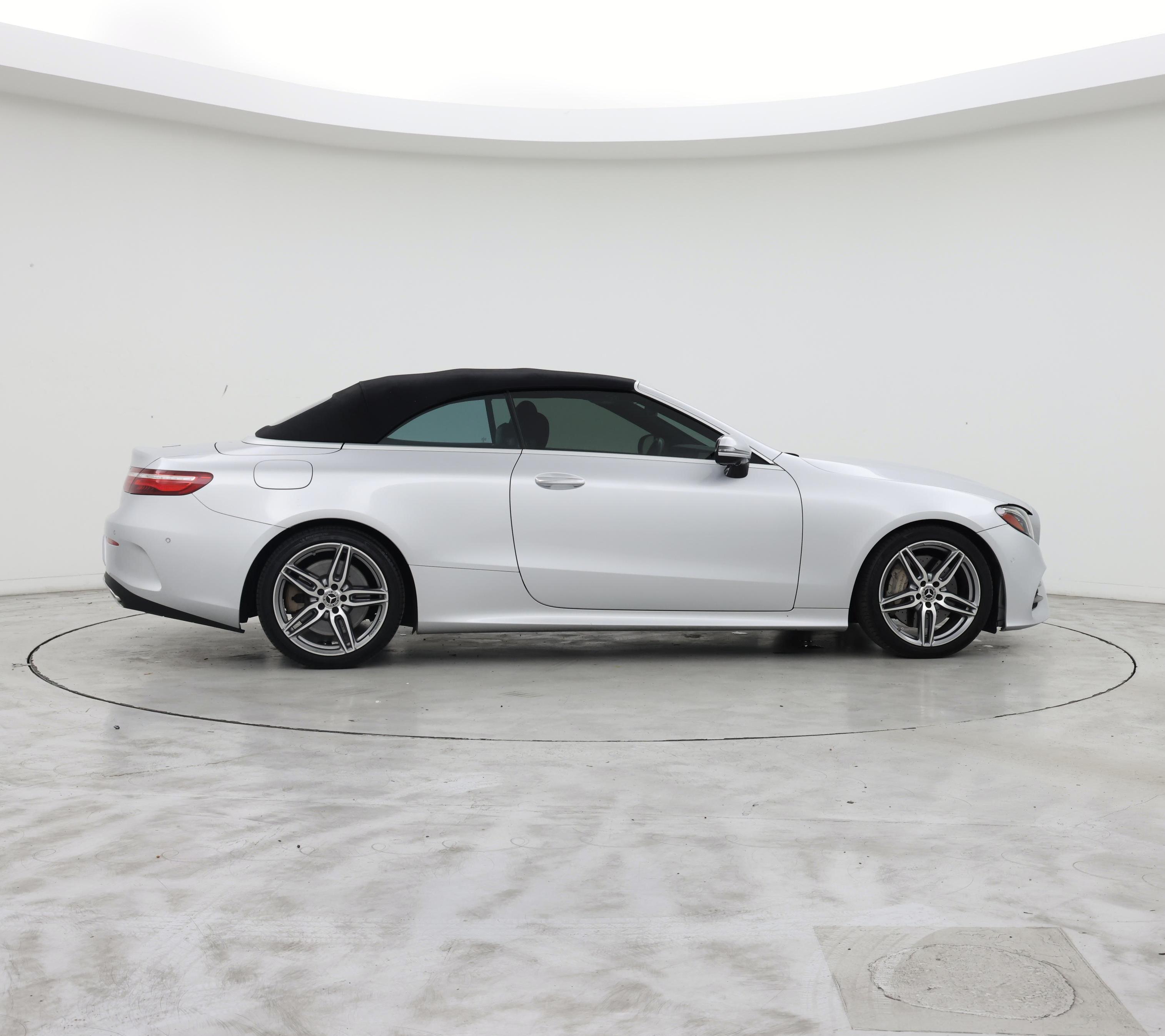 Thumbnail: 2020 Mercedes-Benz E-Class - 7