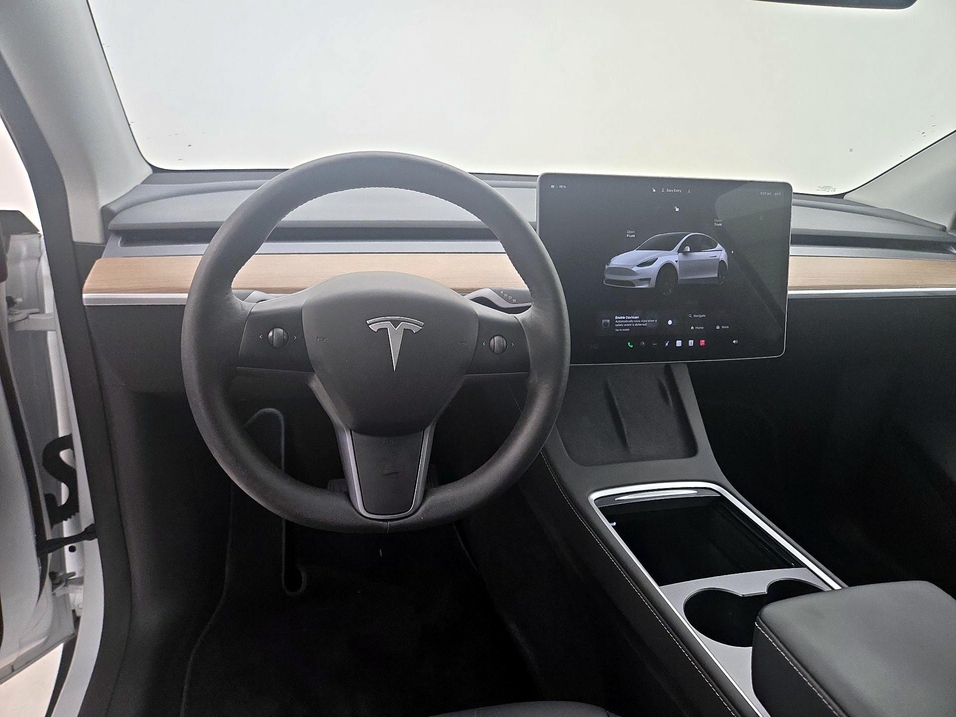 Thumbnail: 2023 Tesla Model Y - 10