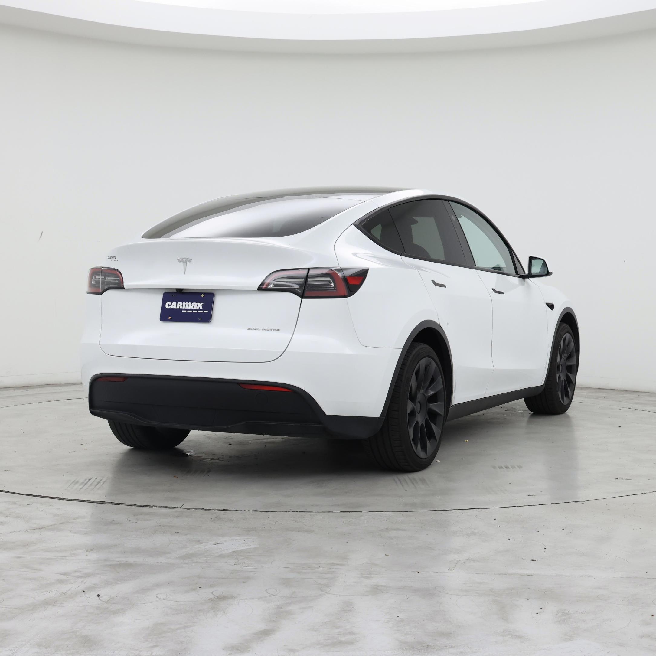 Thumbnail: 2023 Tesla Model Y - 8