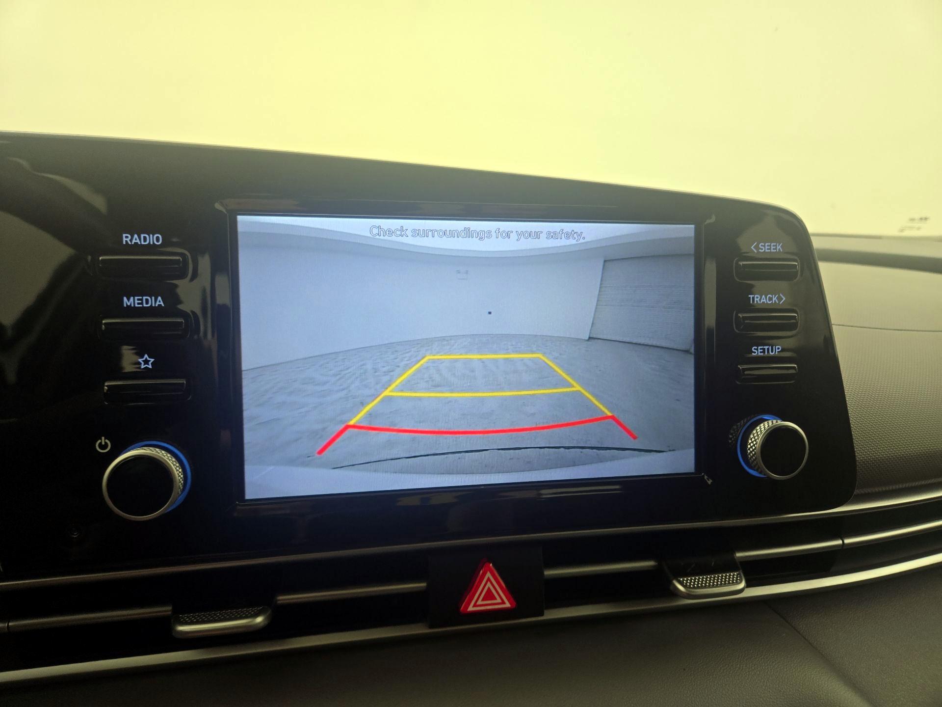 Thumbnail: 2022 Hyundai Elantra - 14