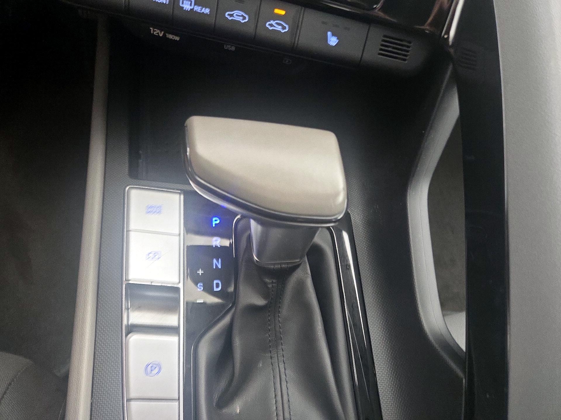 Thumbnail: 2022 Hyundai Elantra - 17