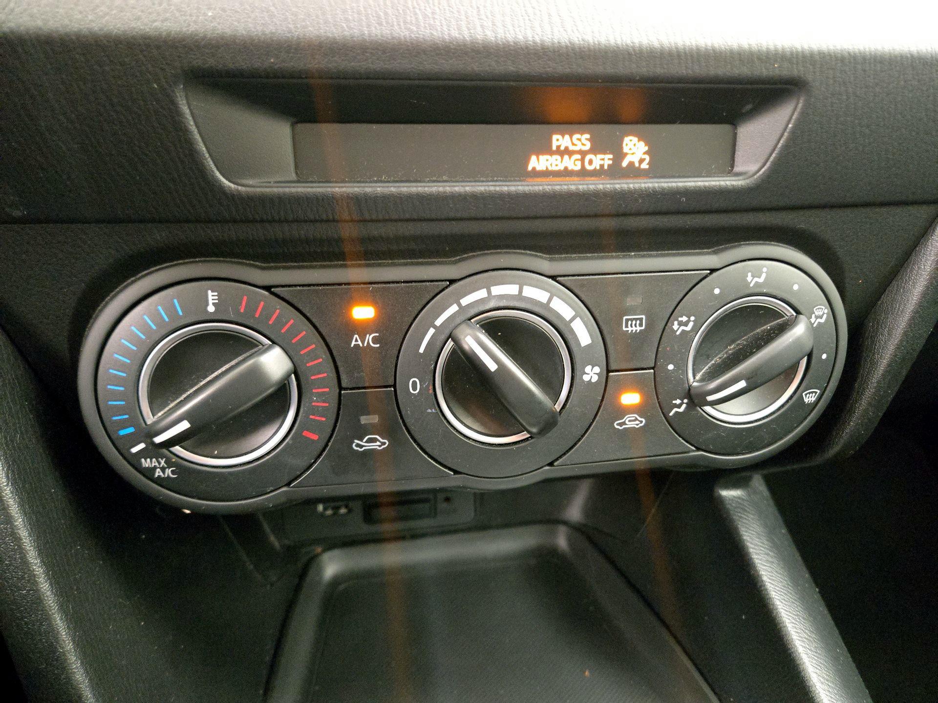 Thumbnail: 2015 Mazda Mazda3 - 16