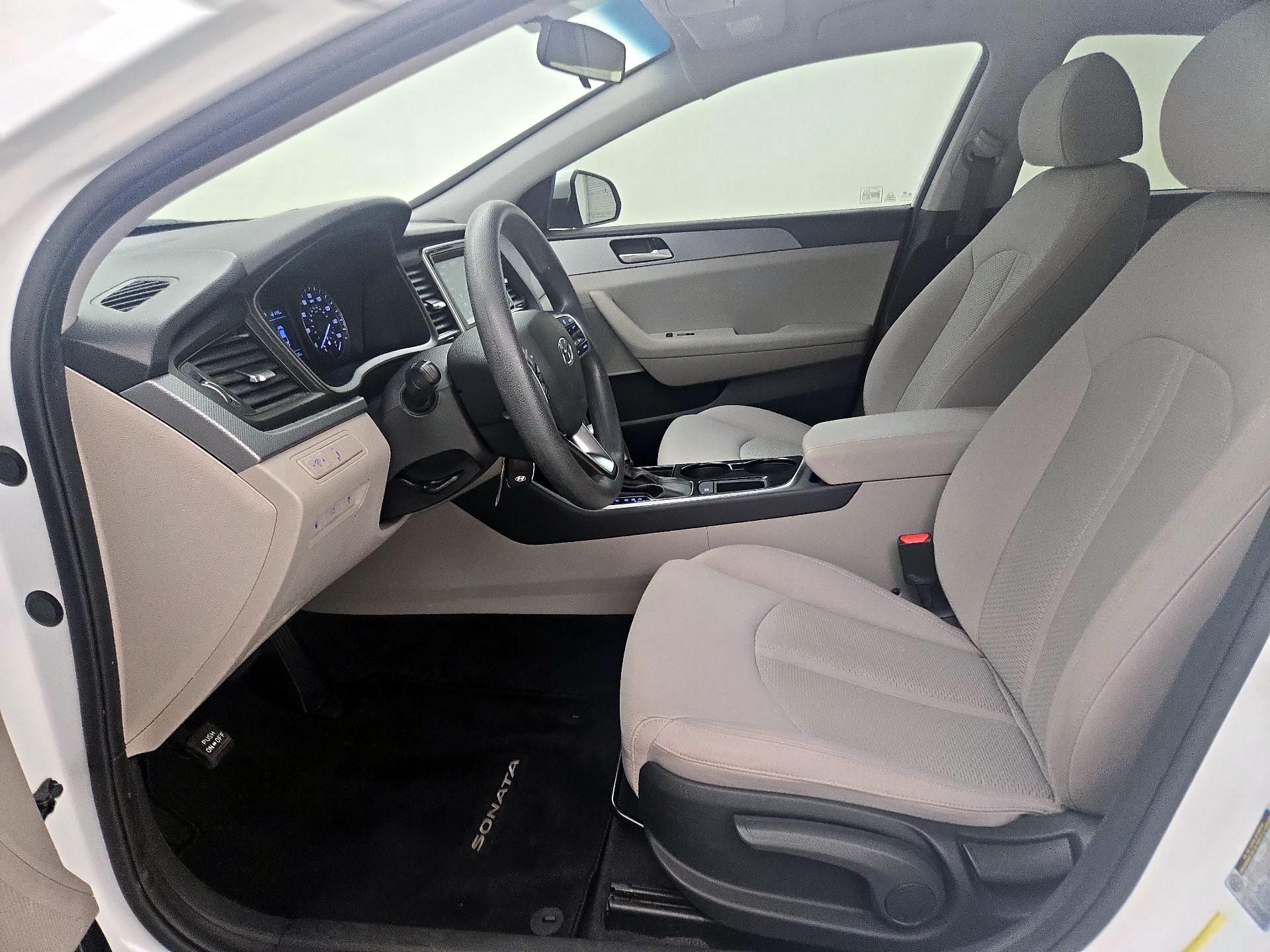 Thumbnail: 2019 Hyundai Sonata - 11