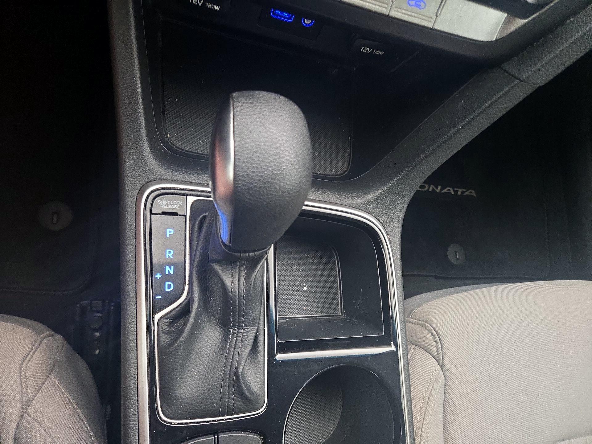 Thumbnail: 2019 Hyundai Sonata - 17