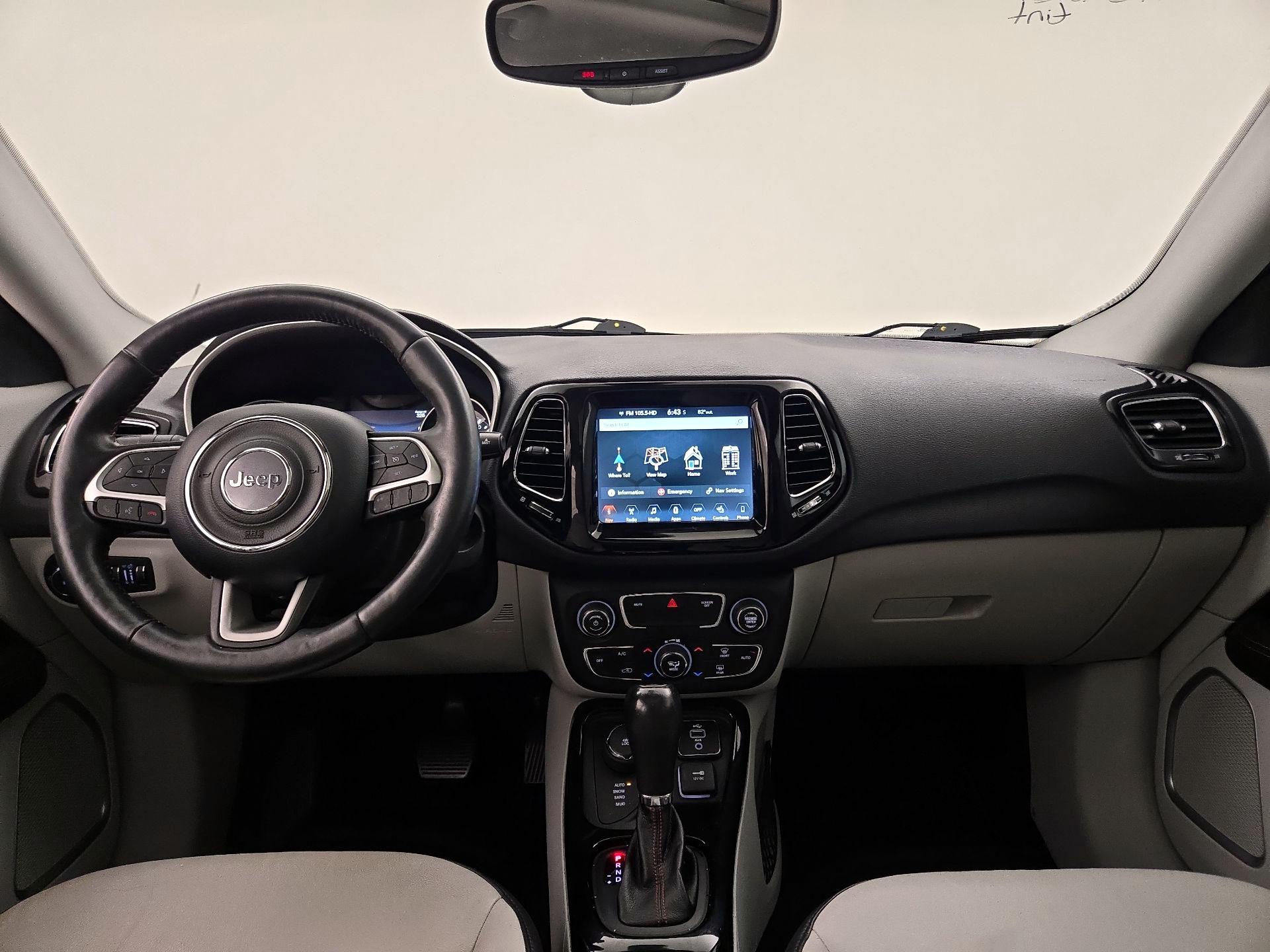 Thumbnail: 2017 Jeep Compass - 9