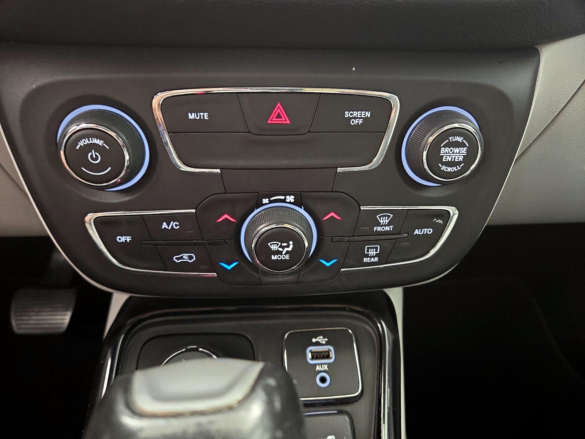 Thumbnail: 2017 Jeep Compass - 17