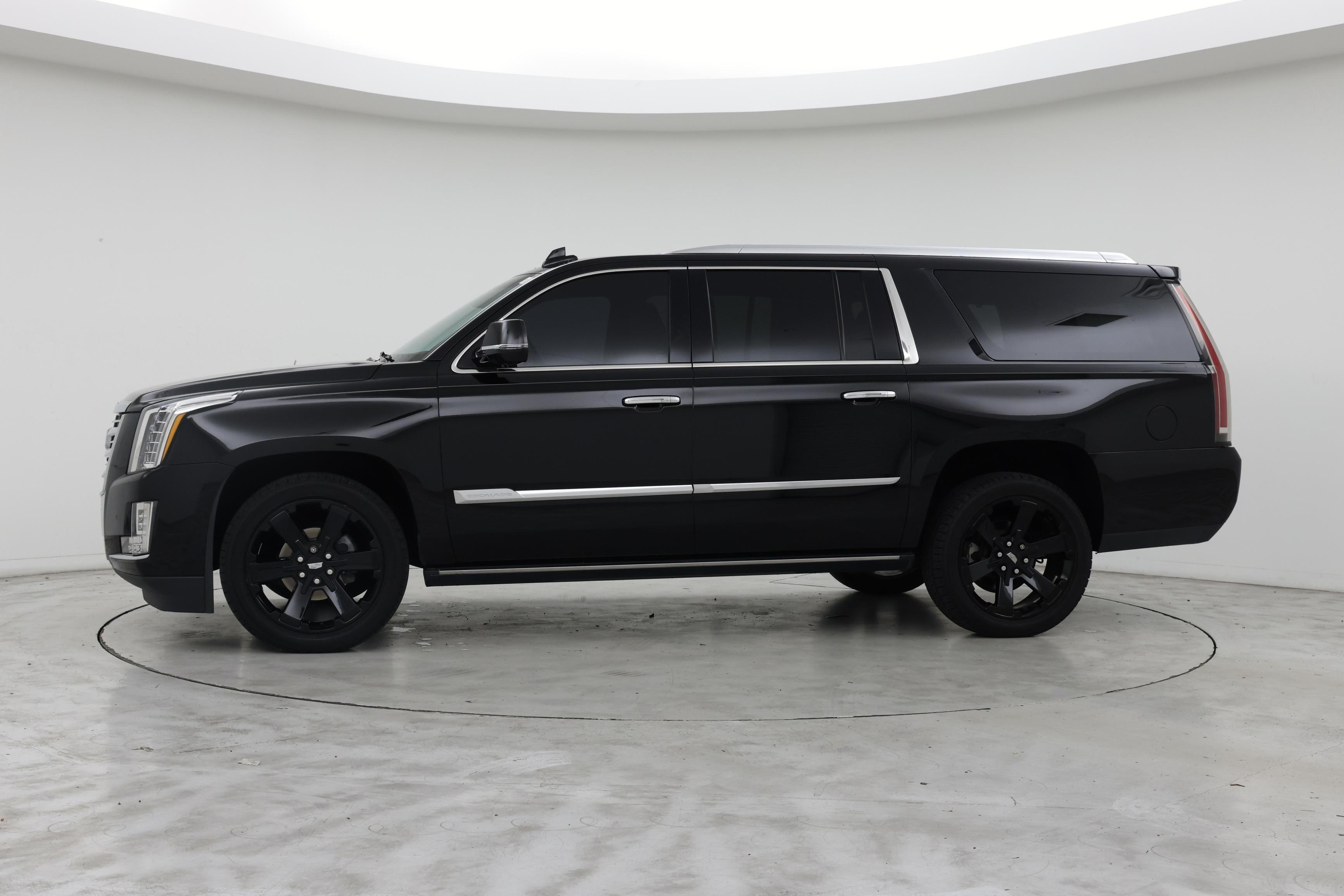 Thumbnail: 2018 Cadillac Escalade - 3