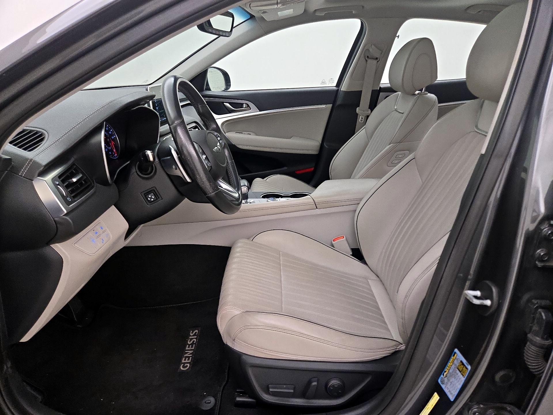 Thumbnail: 2019 Genesis G70 - 11