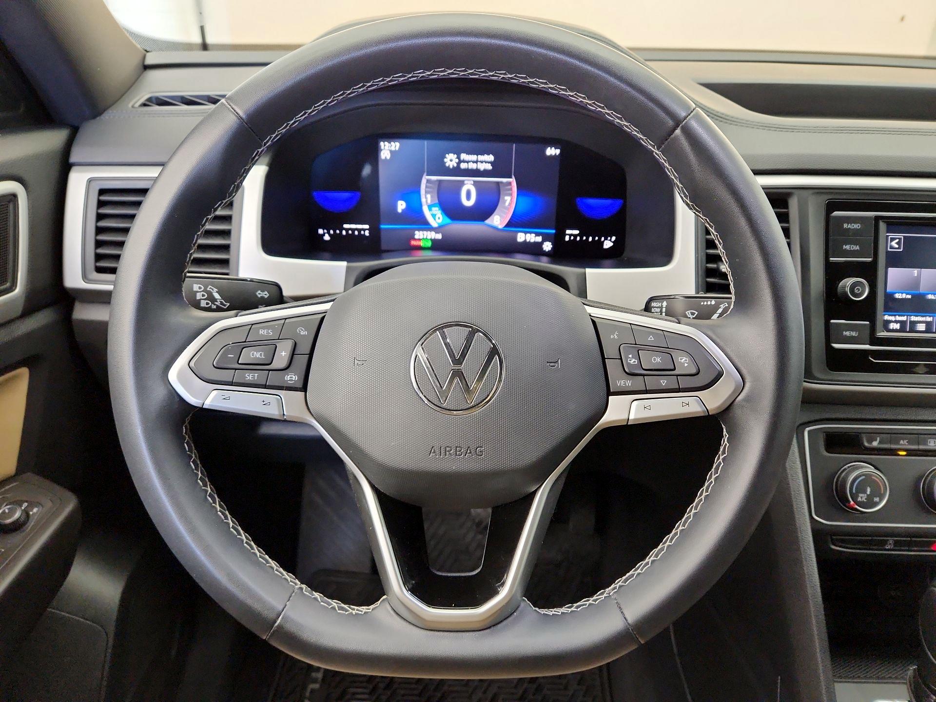 Thumbnail: 2023 Volkswagen Atlas - 10