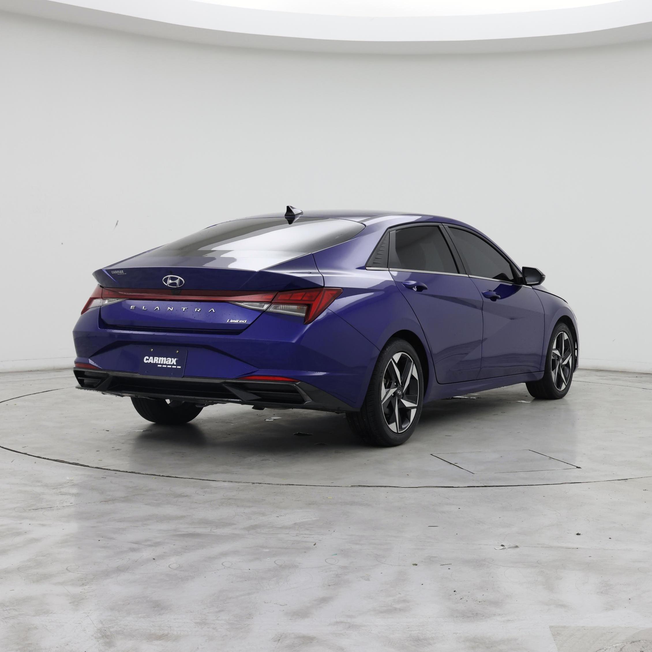 Thumbnail: 2022 Hyundai Elantra - 8