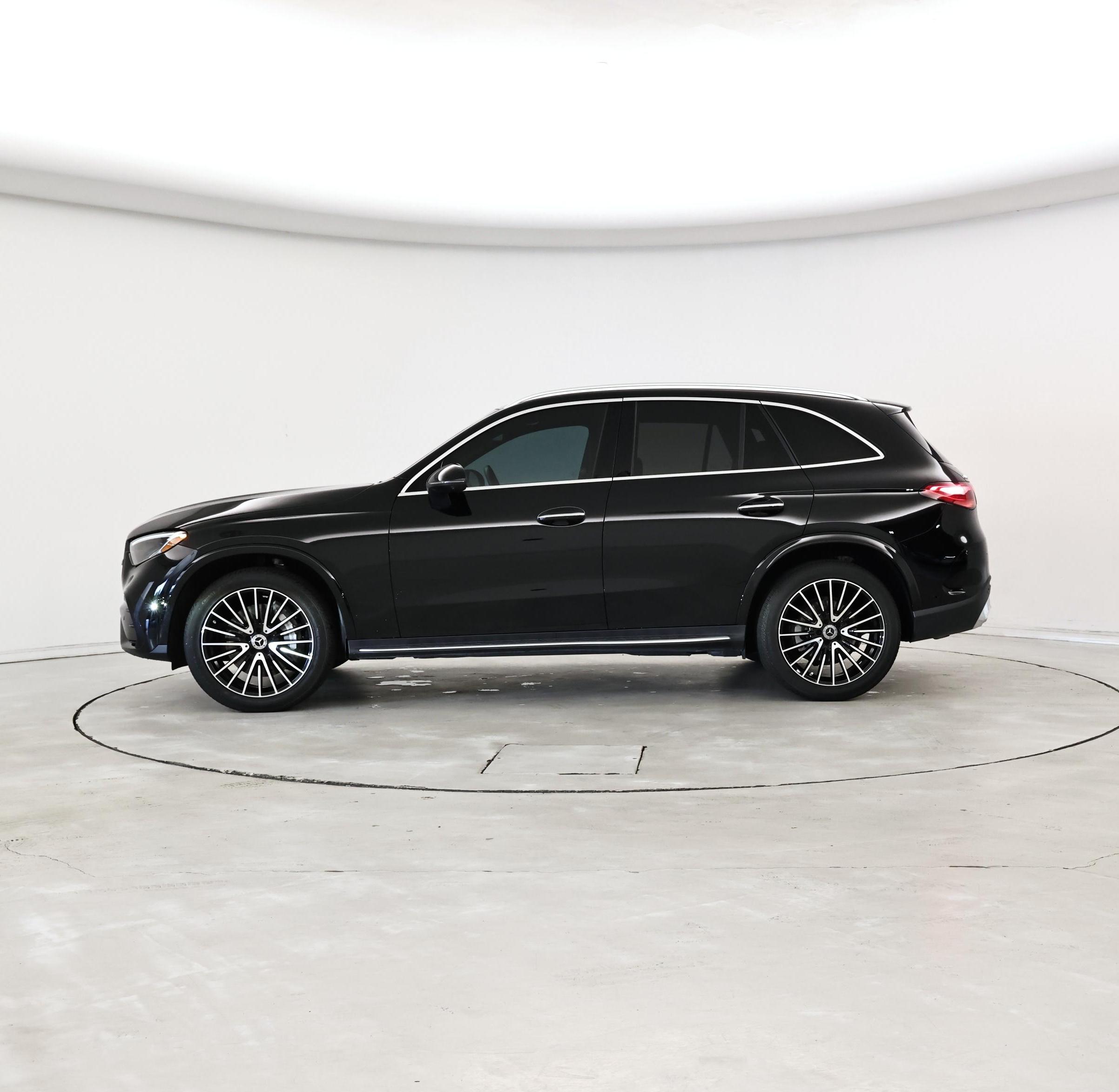 Thumbnail: 2023 Mercedes-Benz GLC - 3