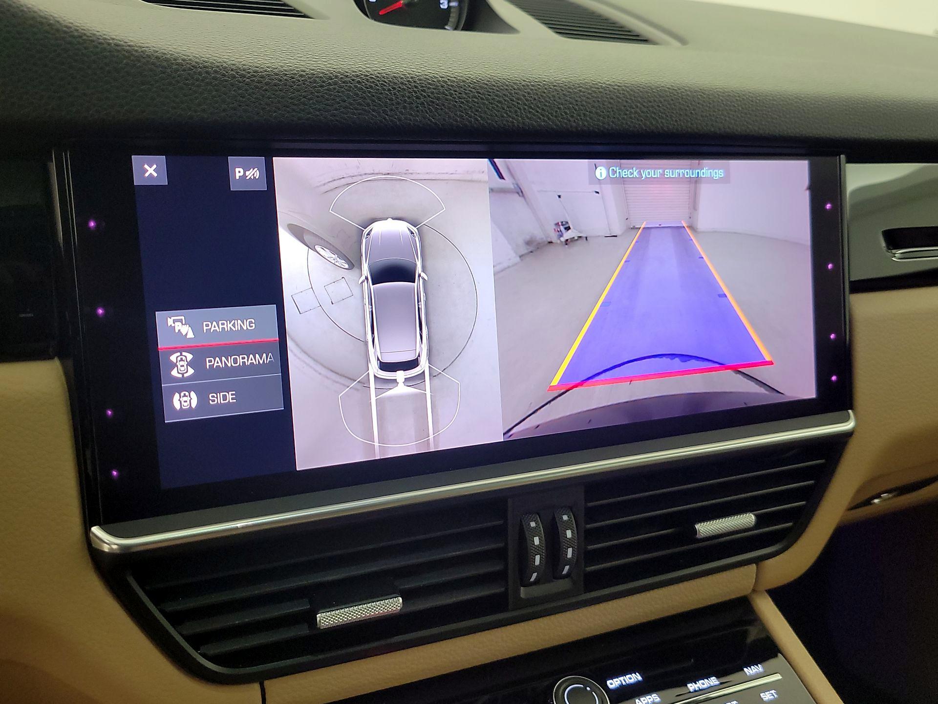 Thumbnail: 2021 Porsche Cayenne - 15