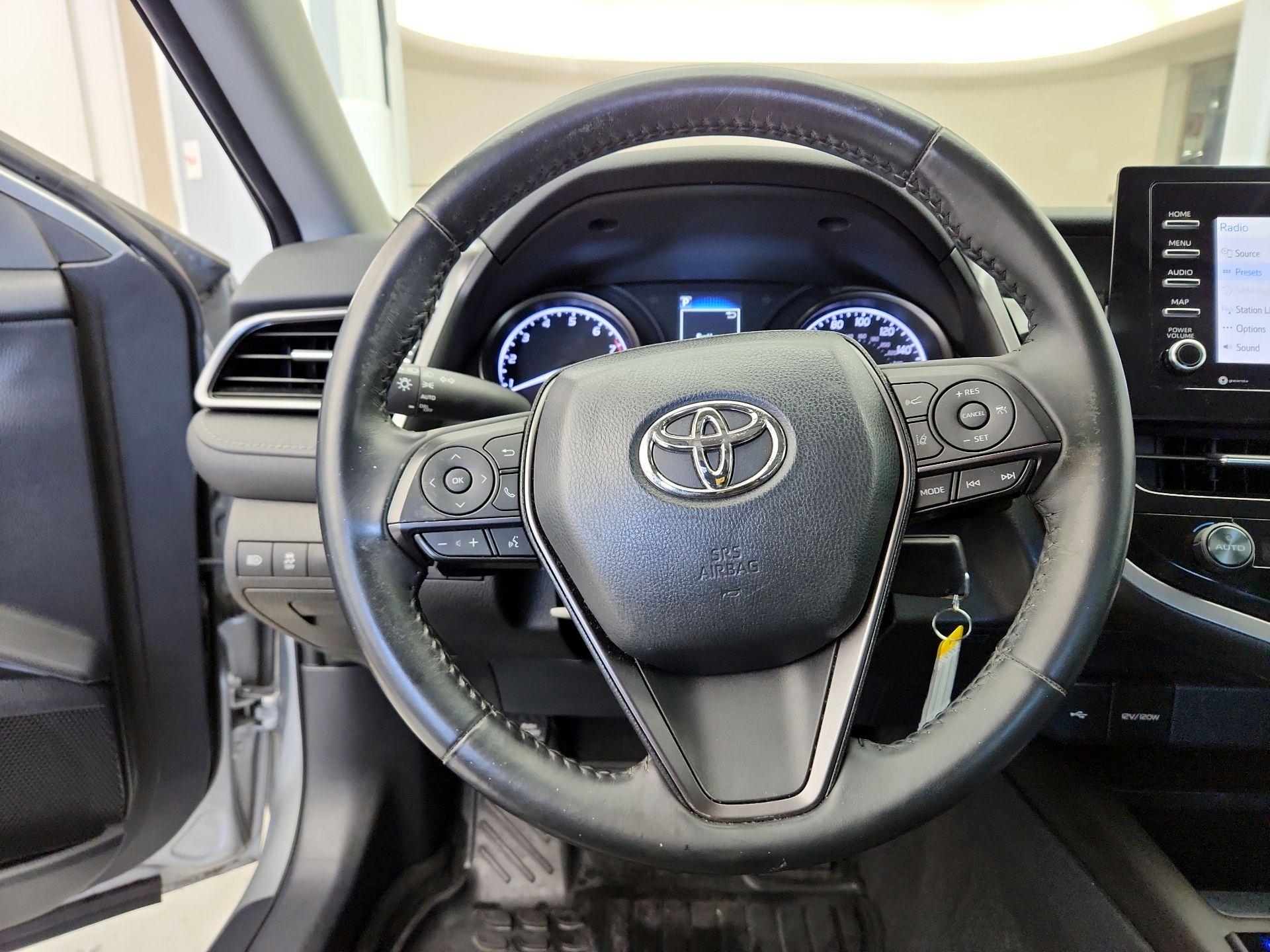 Thumbnail: 2021 Toyota Camry - 10