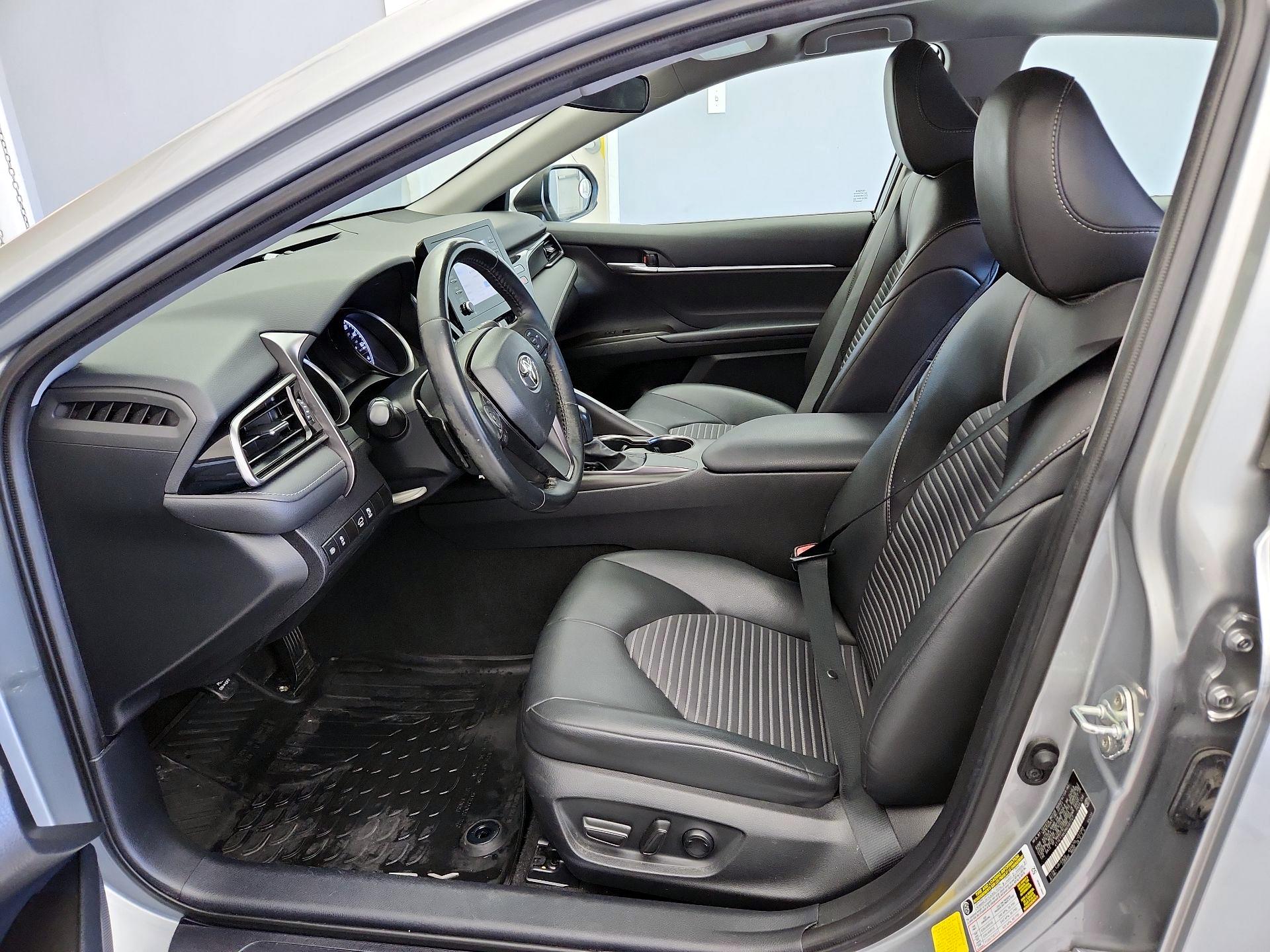 Thumbnail: 2021 Toyota Camry - 11