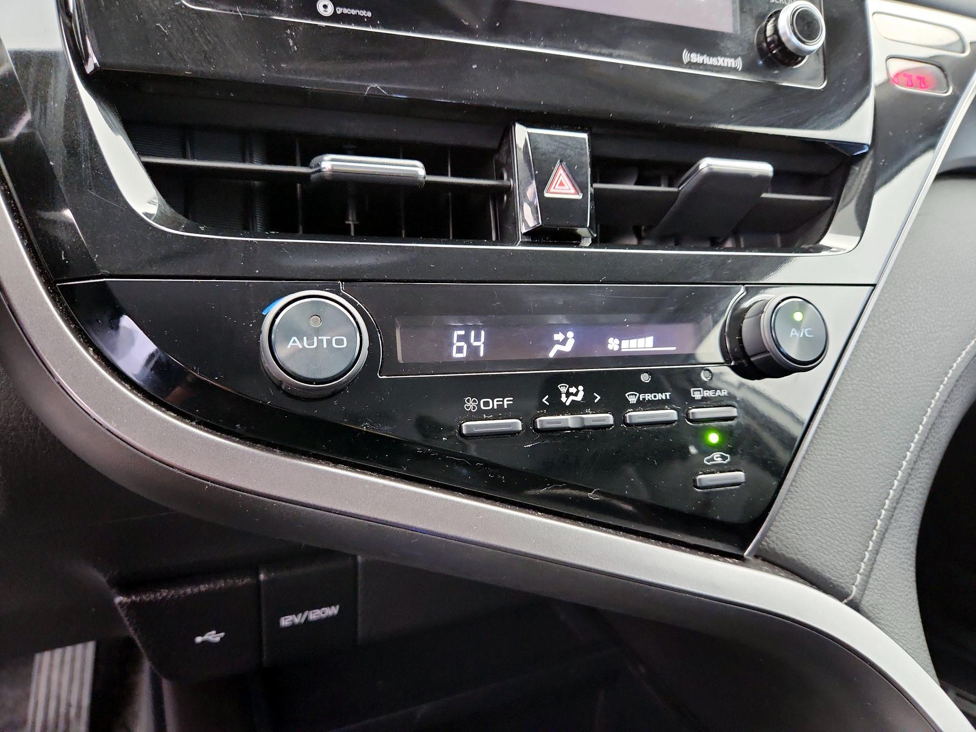 Thumbnail: 2021 Toyota Camry - 16