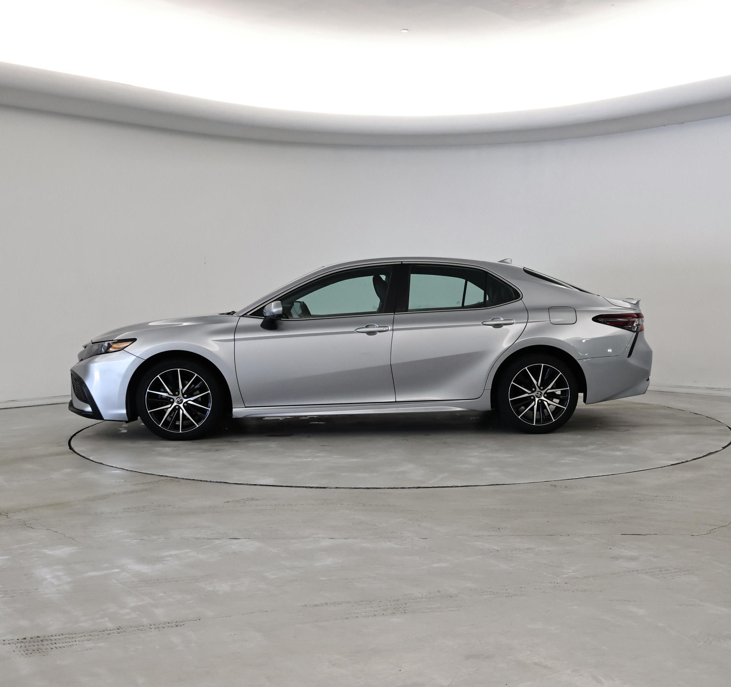 Thumbnail: 2021 Toyota Camry - 3