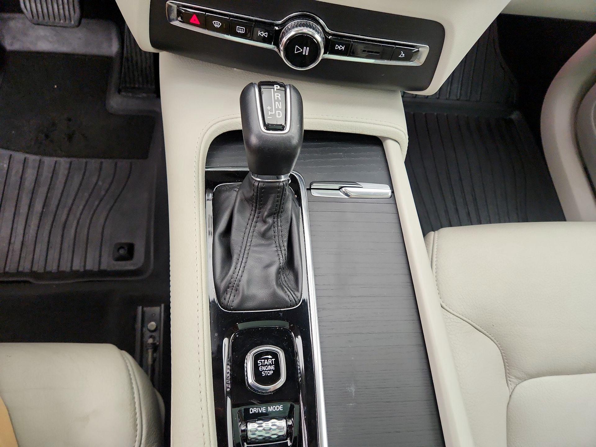 Thumbnail: 2020 Volvo XC90 - 18