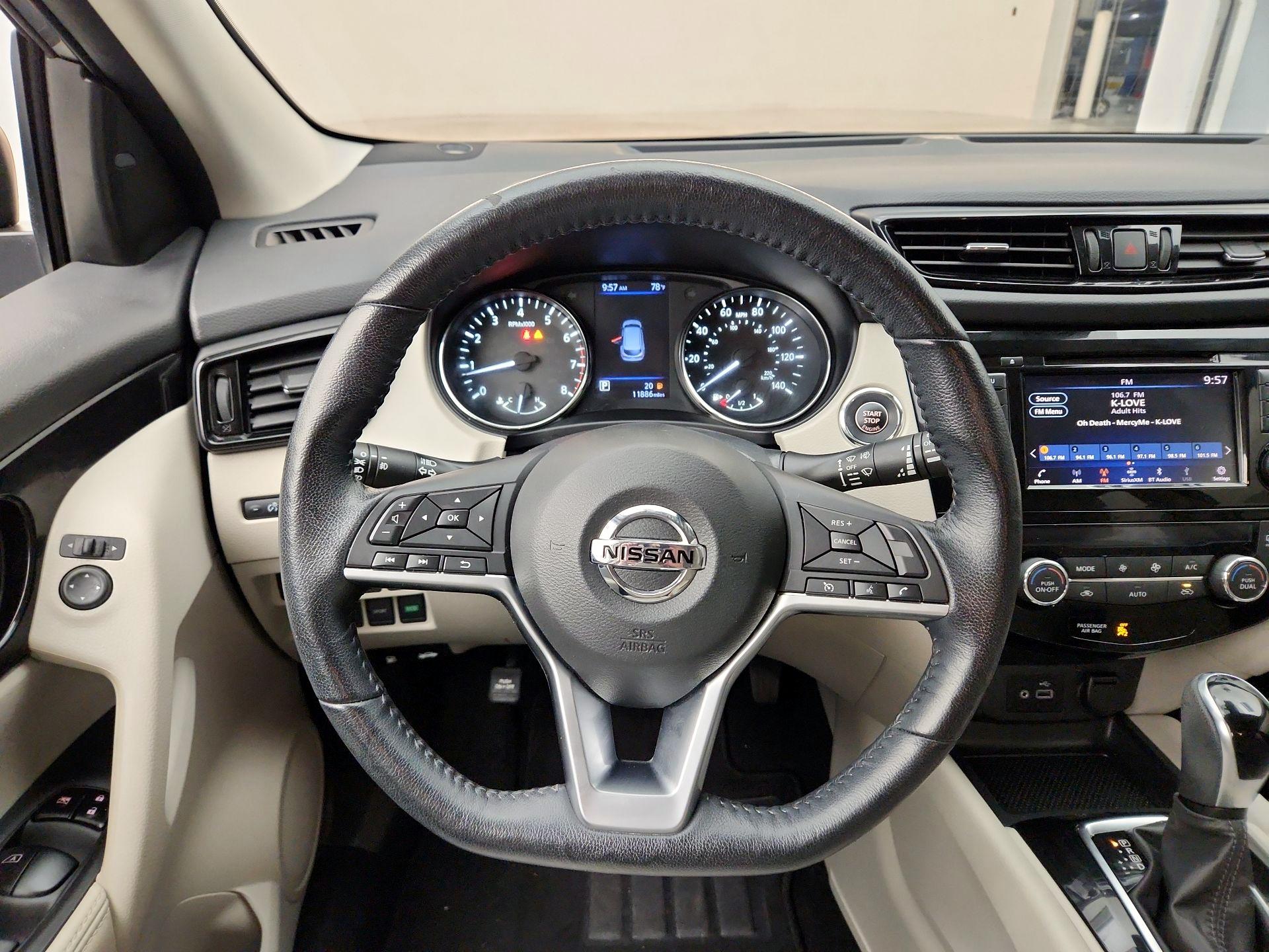 Thumbnail: 2021 Nissan Rogue Sport - 10