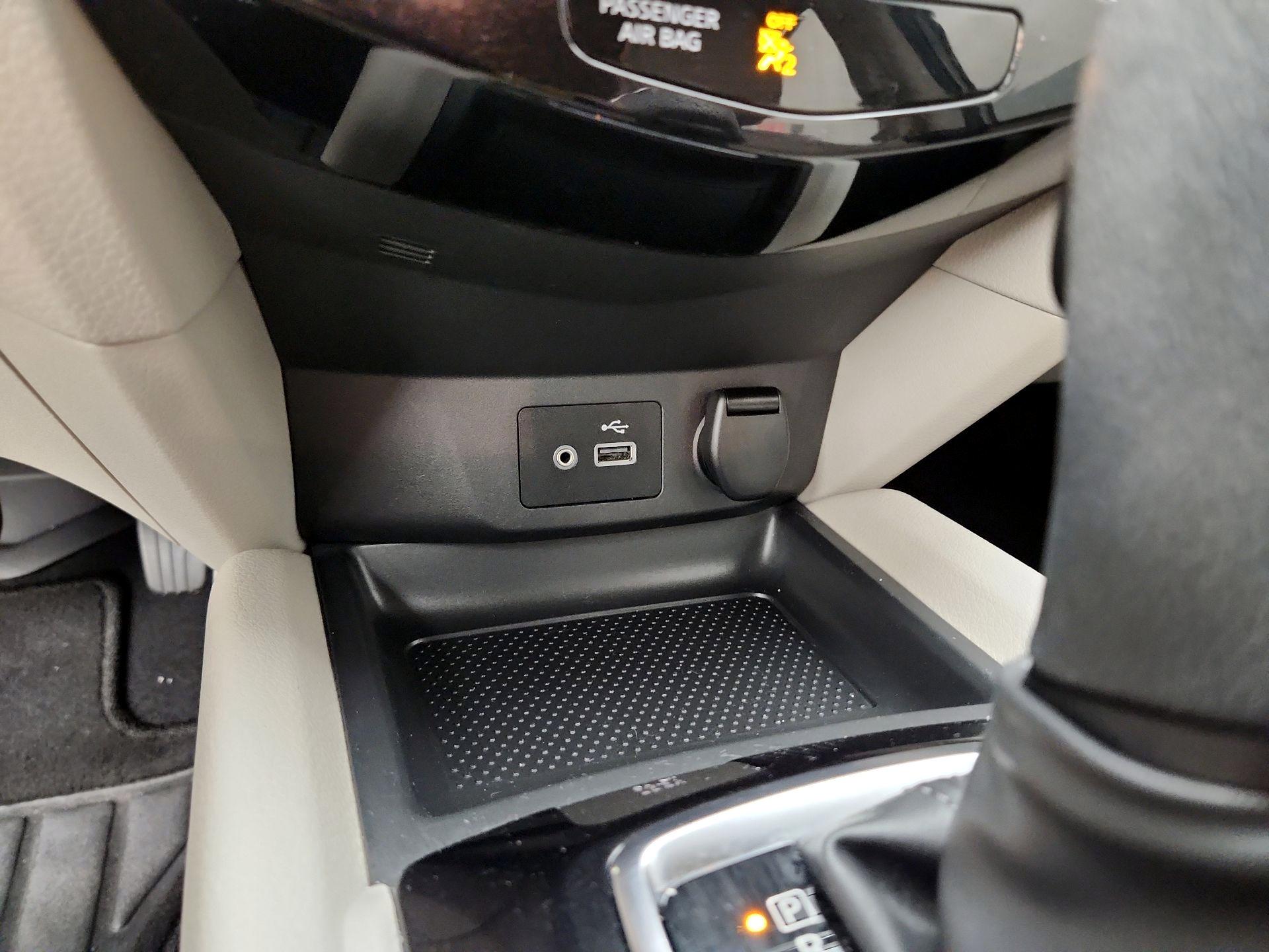 Thumbnail: 2021 Nissan Rogue Sport - 18