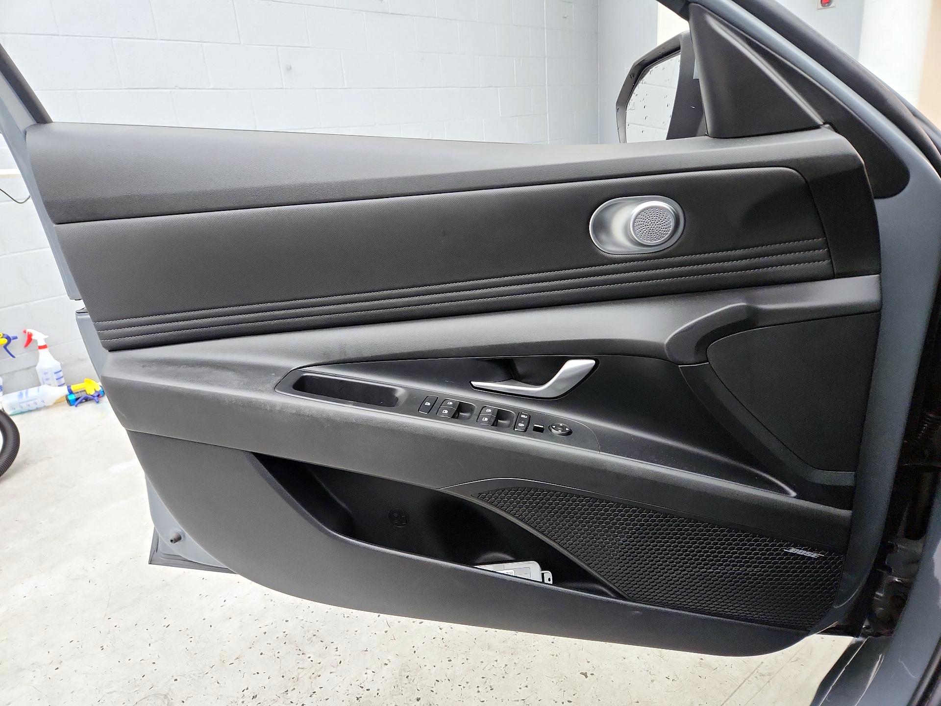 Thumbnail: 2022 Hyundai Elantra - 12