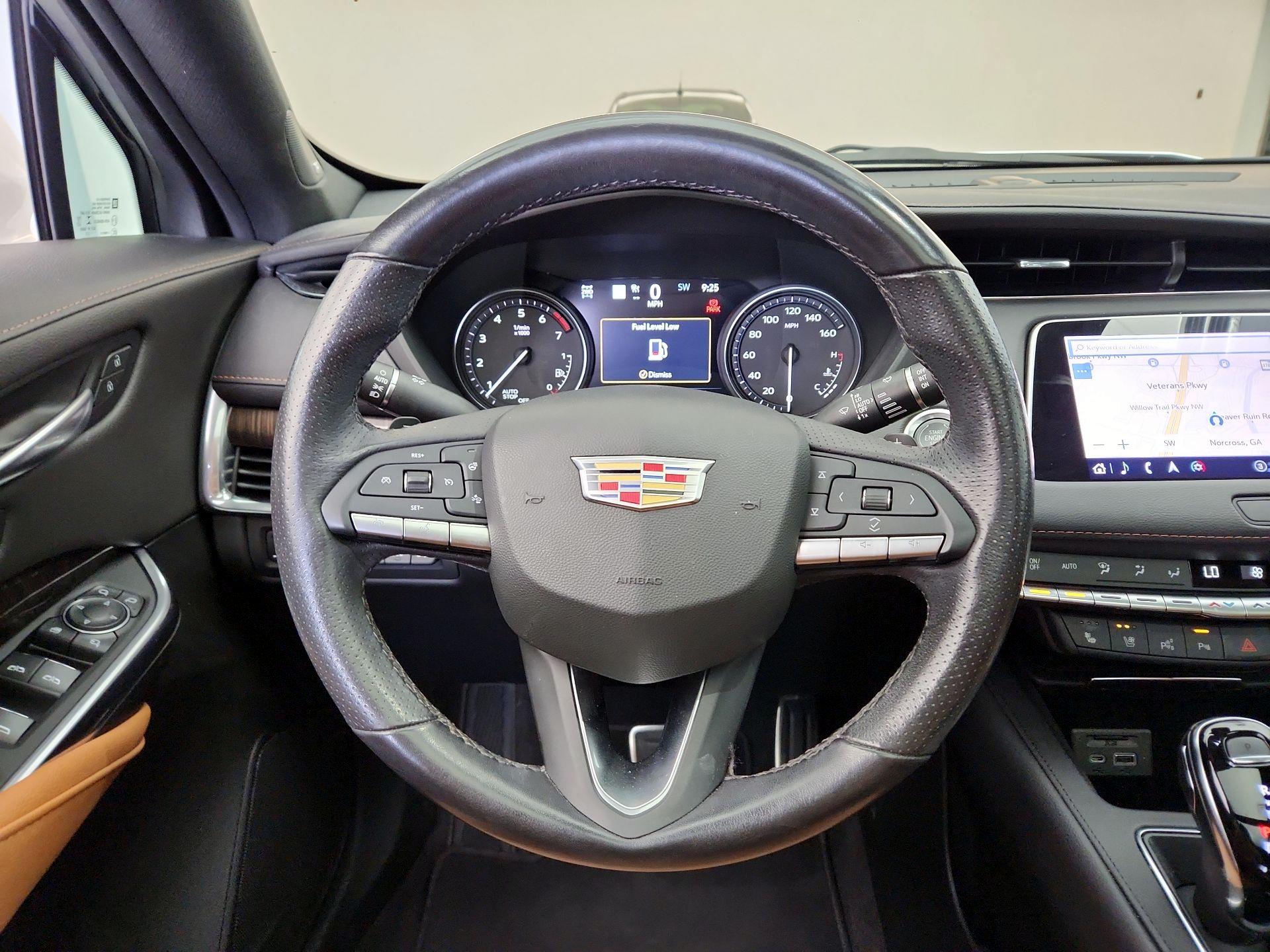 Thumbnail: 2022 Cadillac XT4 - 10