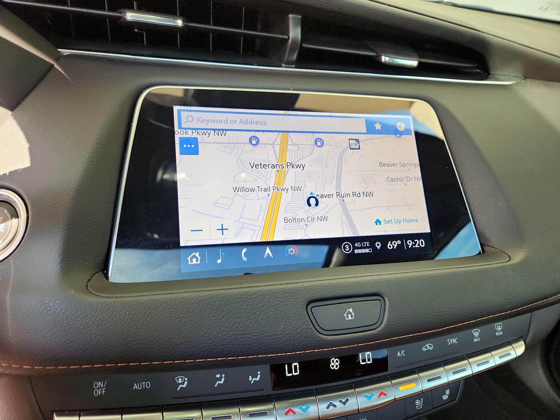 Thumbnail: 2022 Cadillac XT4 - 14