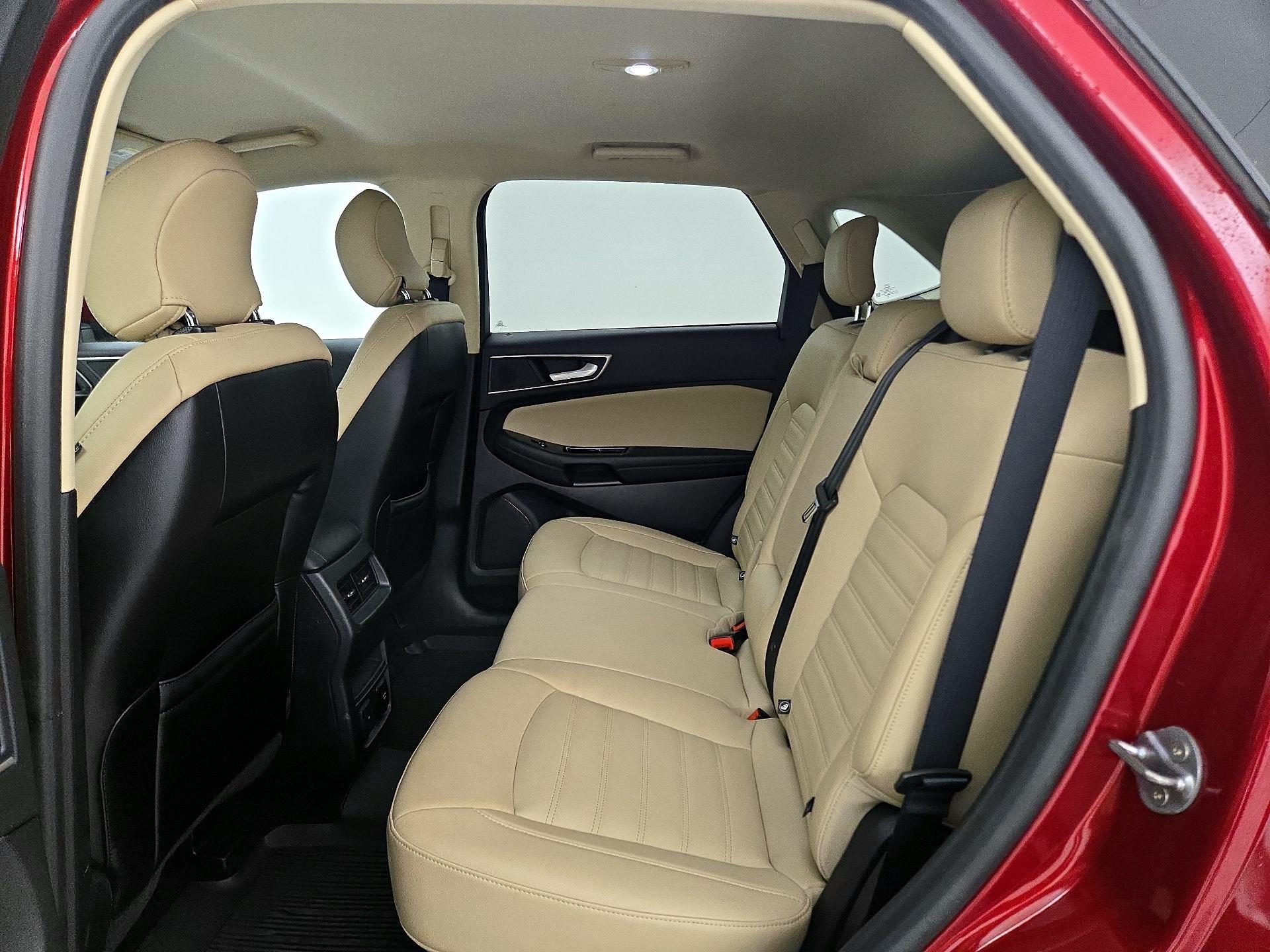 Thumbnail: 2019 Ford Edge - 19