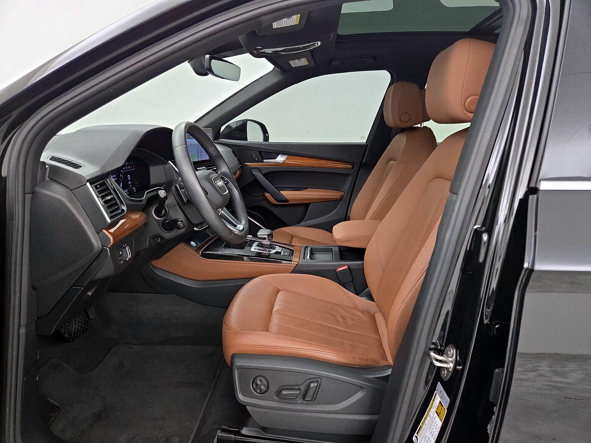 Thumbnail: 2022 Audi Q5 - 11