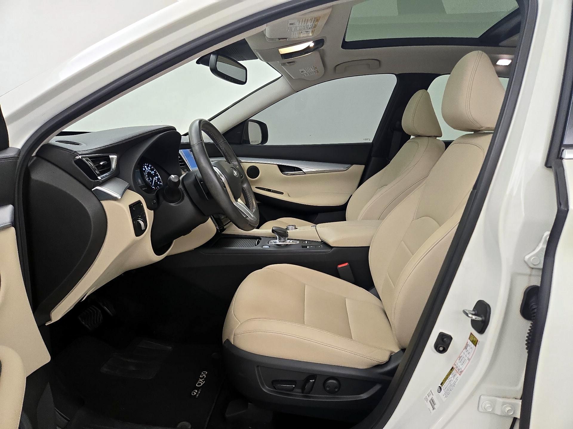 Thumbnail: 2020 INFINITI QX50 - 11