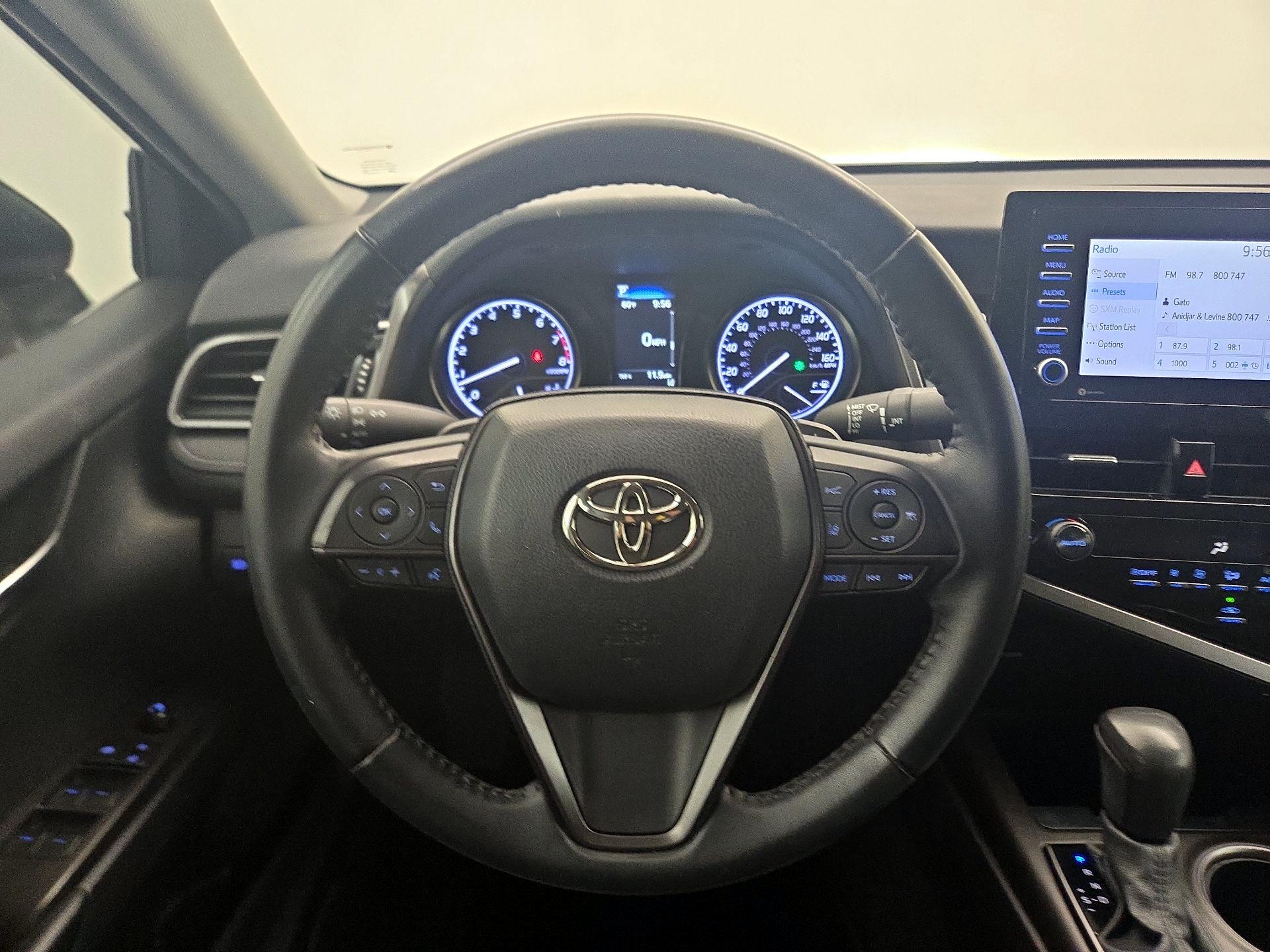 Thumbnail: 2022 Toyota Camry - 10