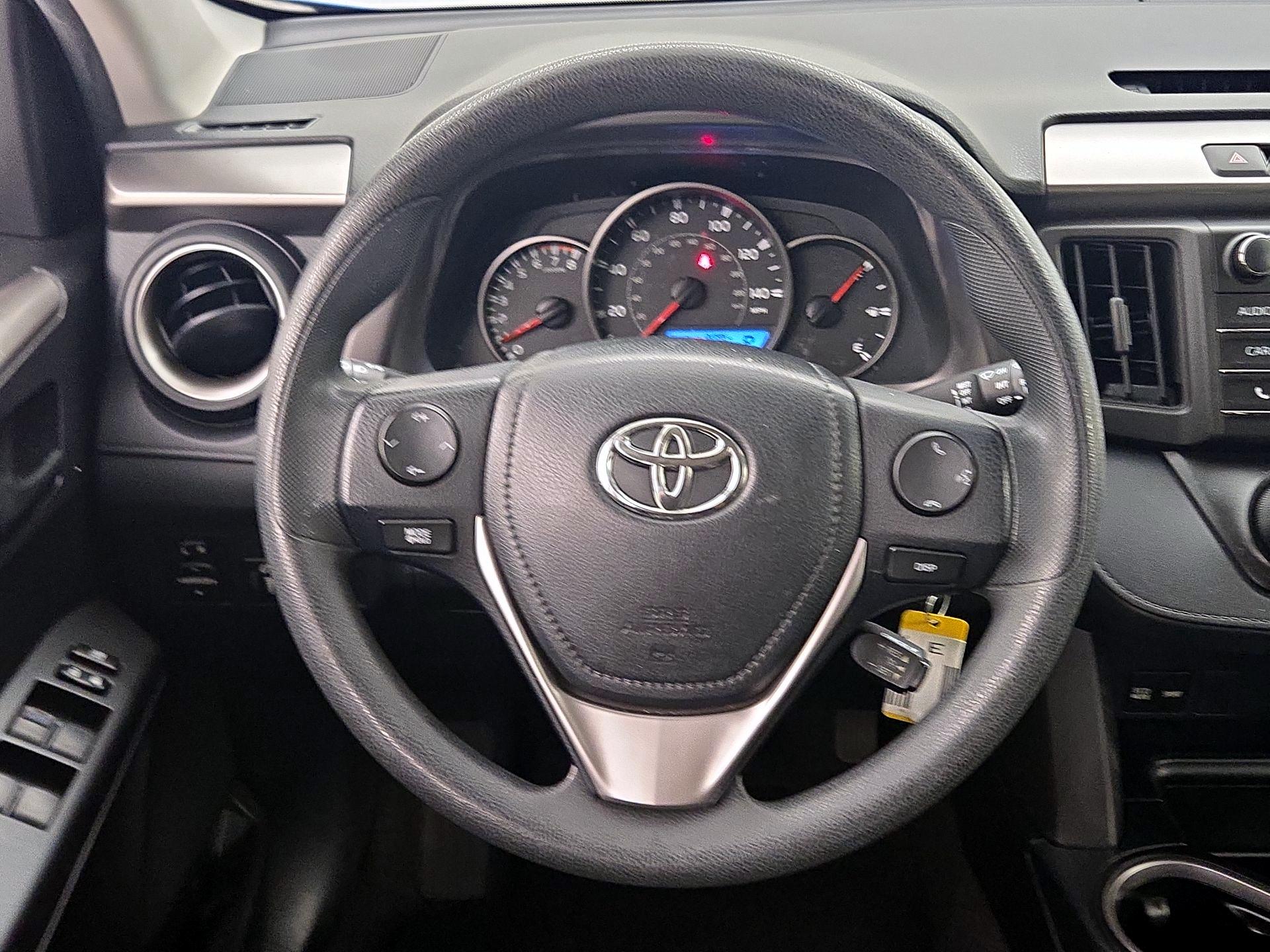 Thumbnail: 2016 Toyota RAV4 - 10
