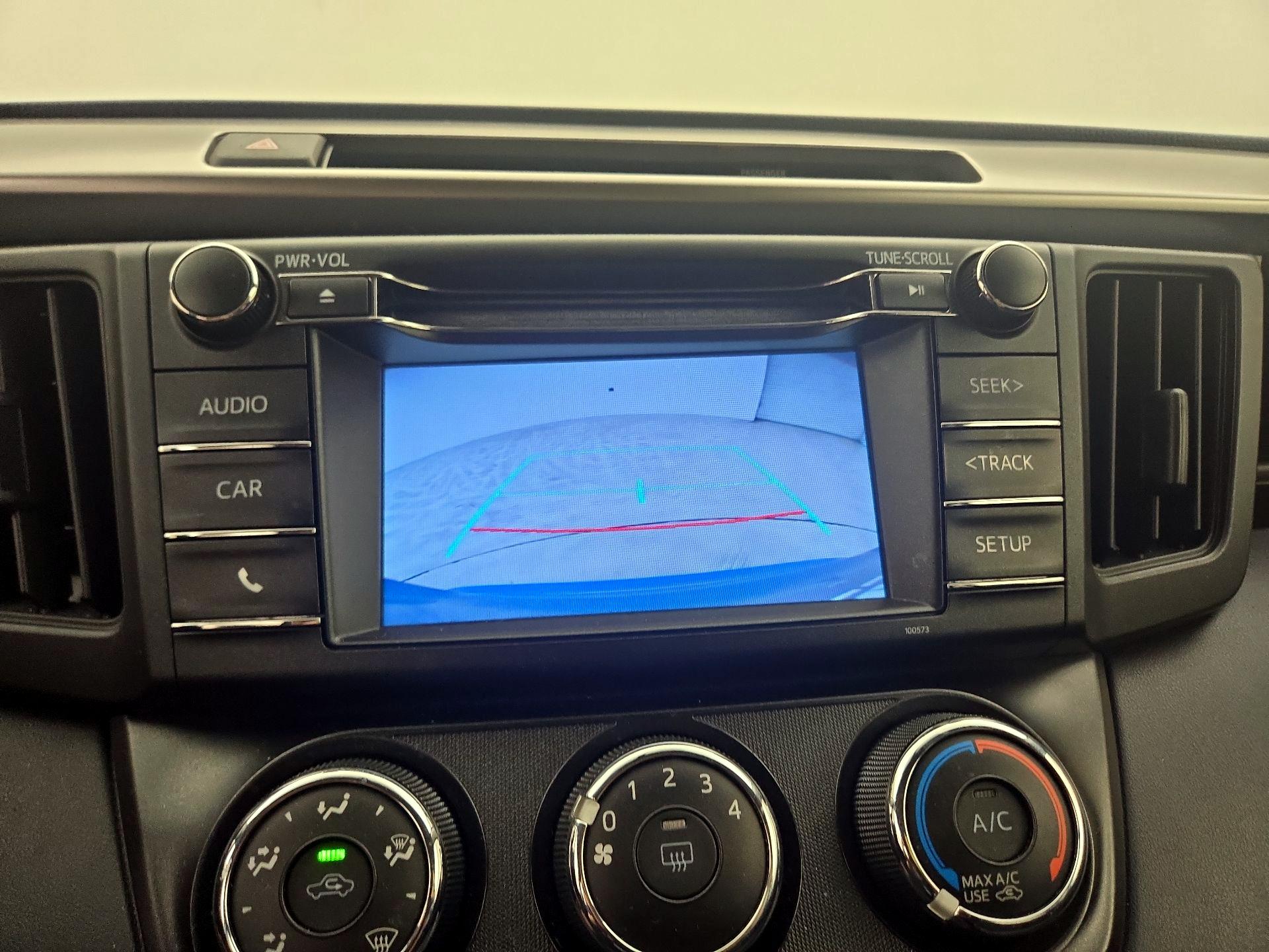 Thumbnail: 2016 Toyota RAV4 - 14