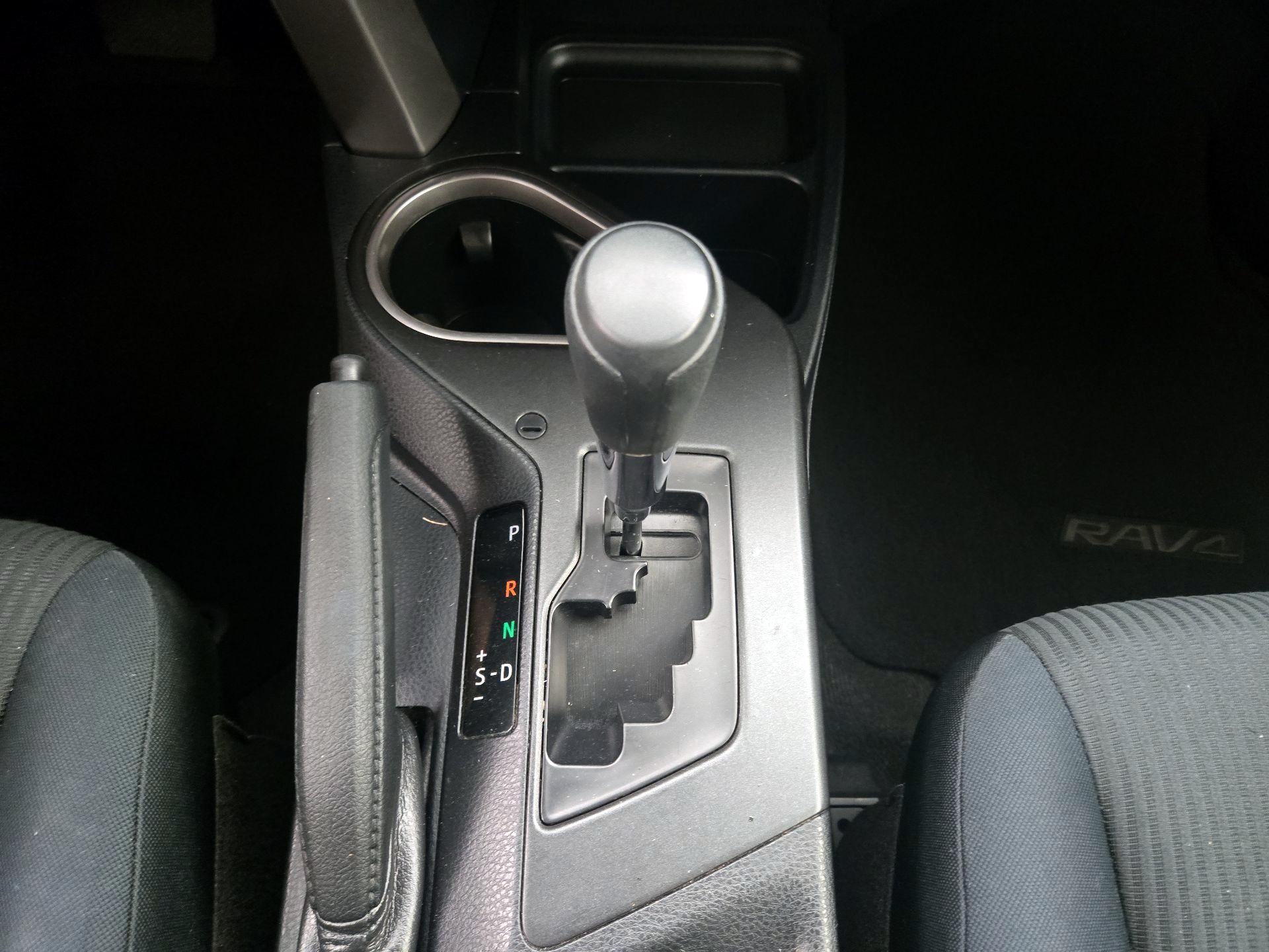 Thumbnail: 2016 Toyota RAV4 - 17