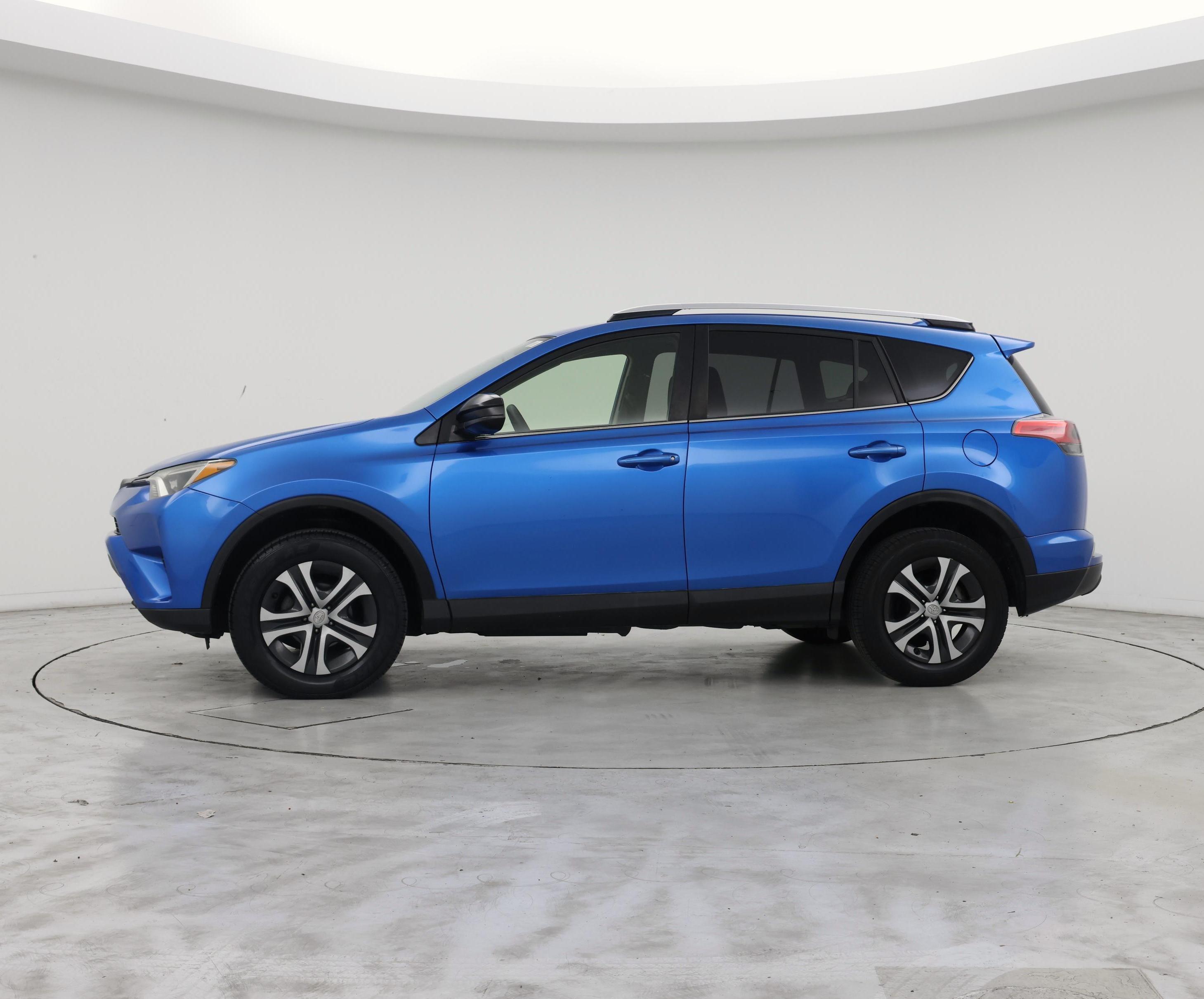 Thumbnail: 2016 Toyota RAV4 - 3