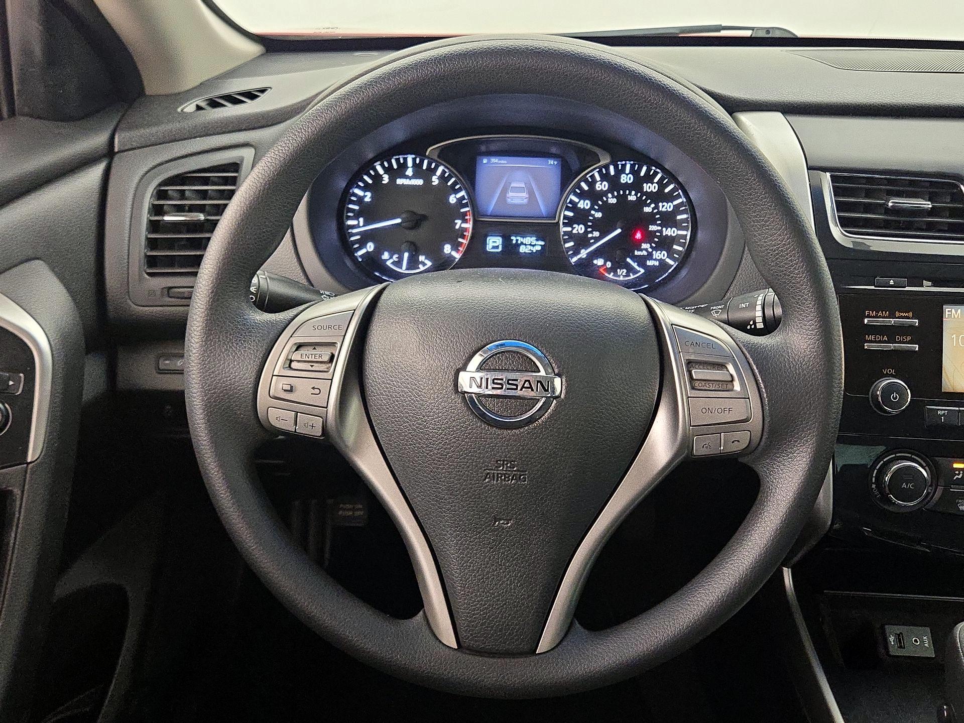Thumbnail: 2014 Nissan Altima - 10