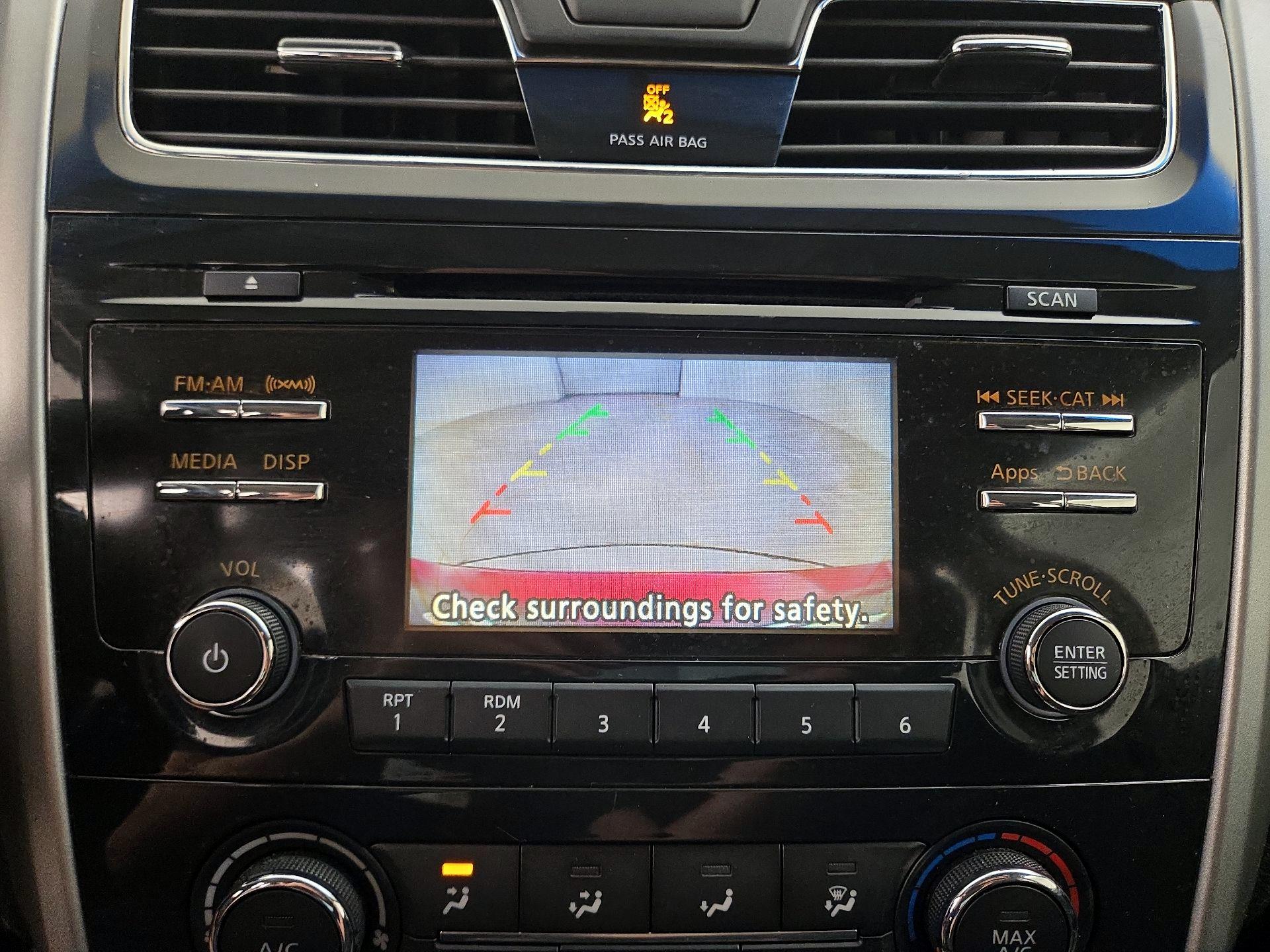 Thumbnail: 2014 Nissan Altima - 14