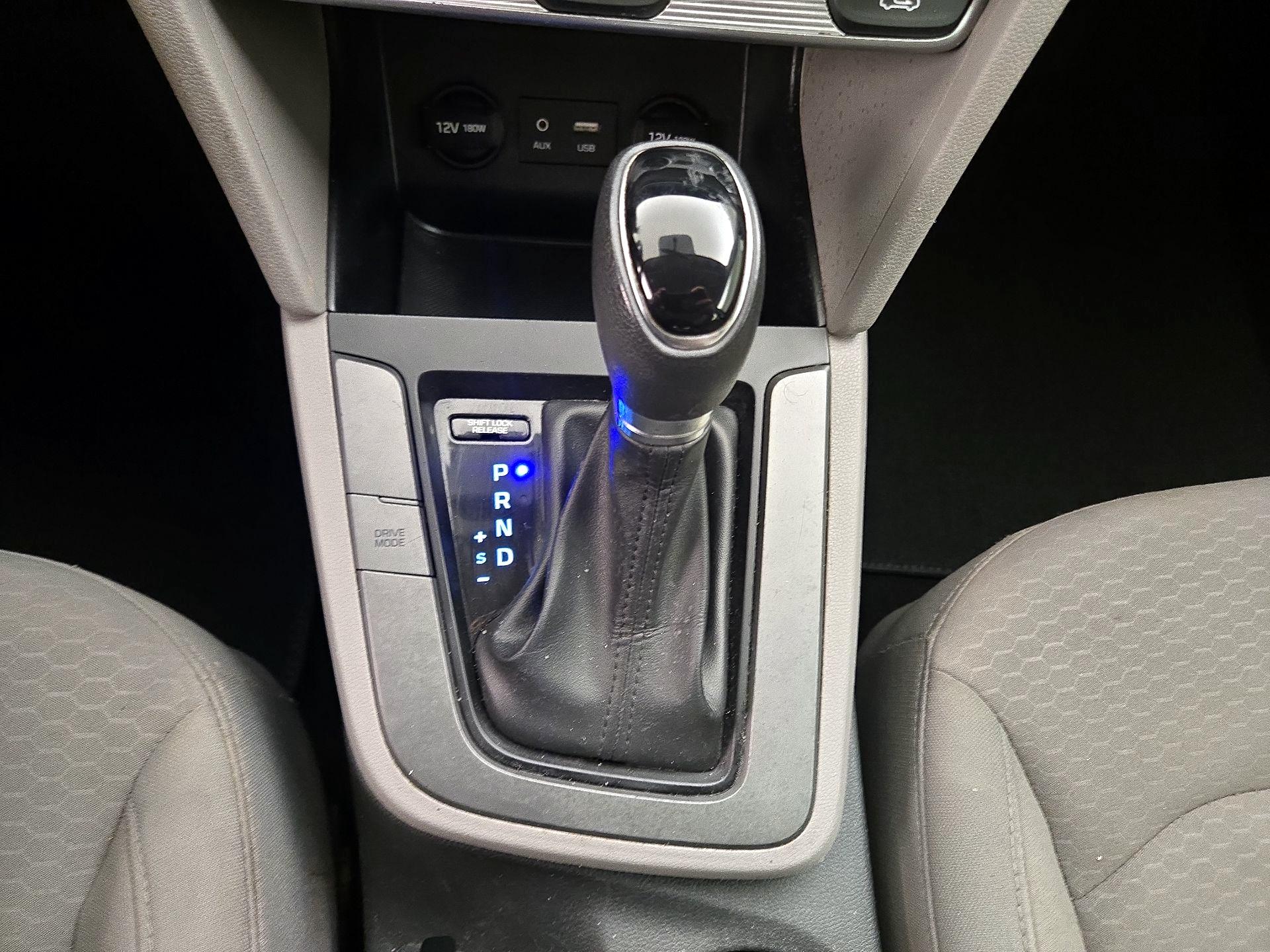 Thumbnail: 2019 Hyundai Elantra - 17
